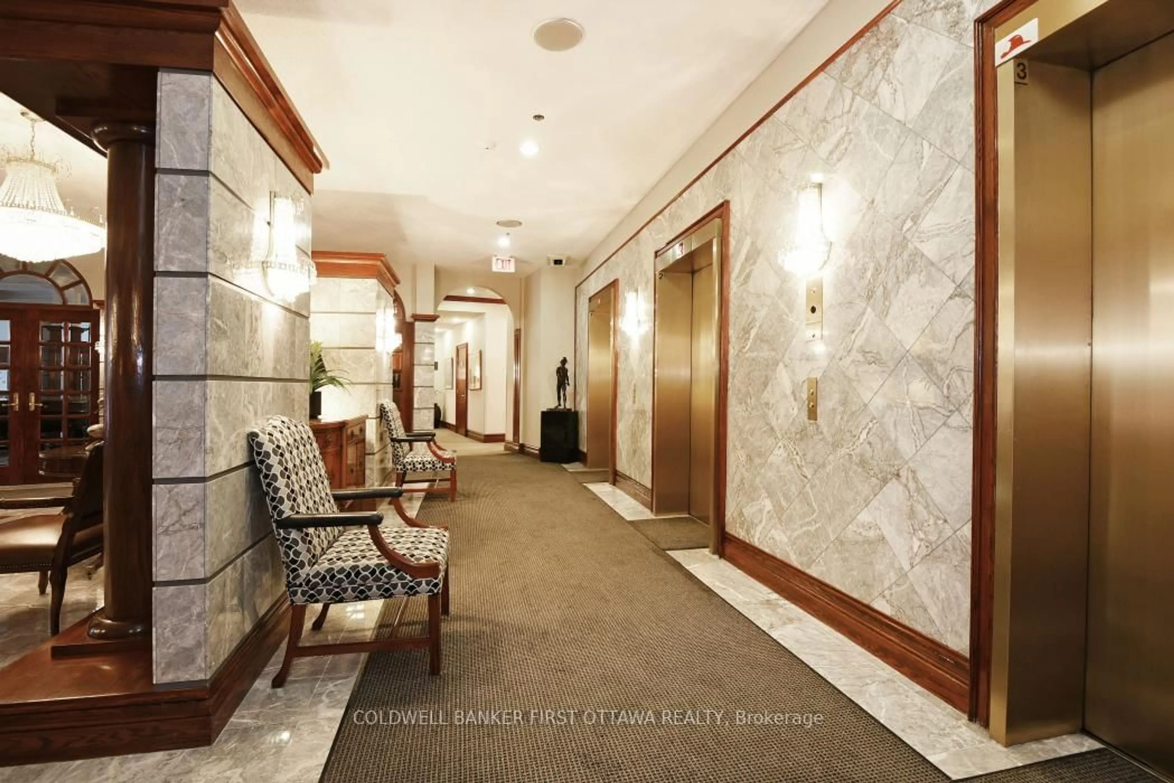 Lobby for 1480 Riverside Dr #2702, Ottawa Ontario K1G 5H2
