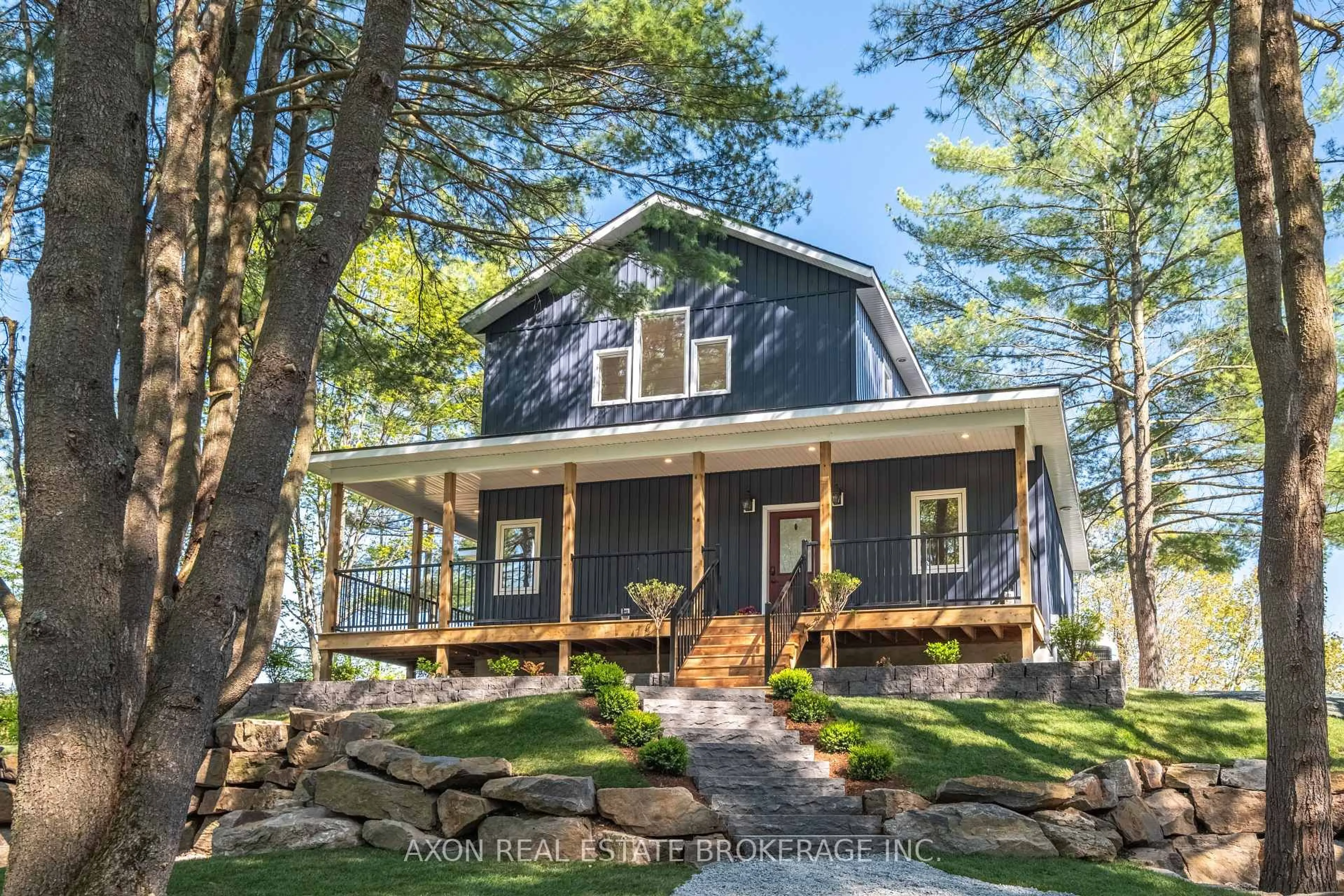 Home with vinyl exterior material, water/lake/river/ocean view for 1022 Briscoe Bay Lane, Battersea Ontario K0H 1H0