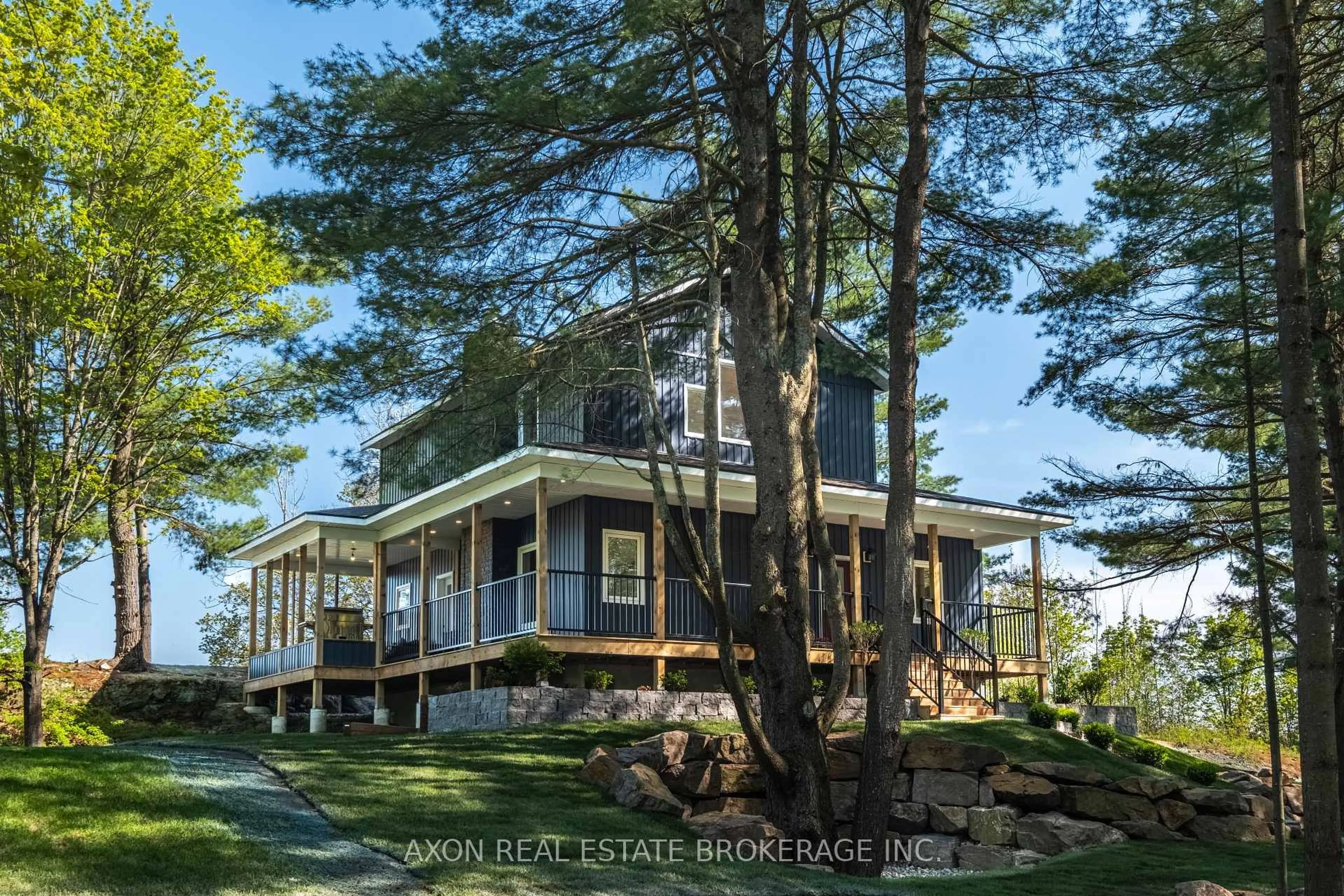 Home with vinyl exterior material, water/lake/river/ocean view for 1022 Briscoe Bay Lane, Battersea Ontario K0H 1H0