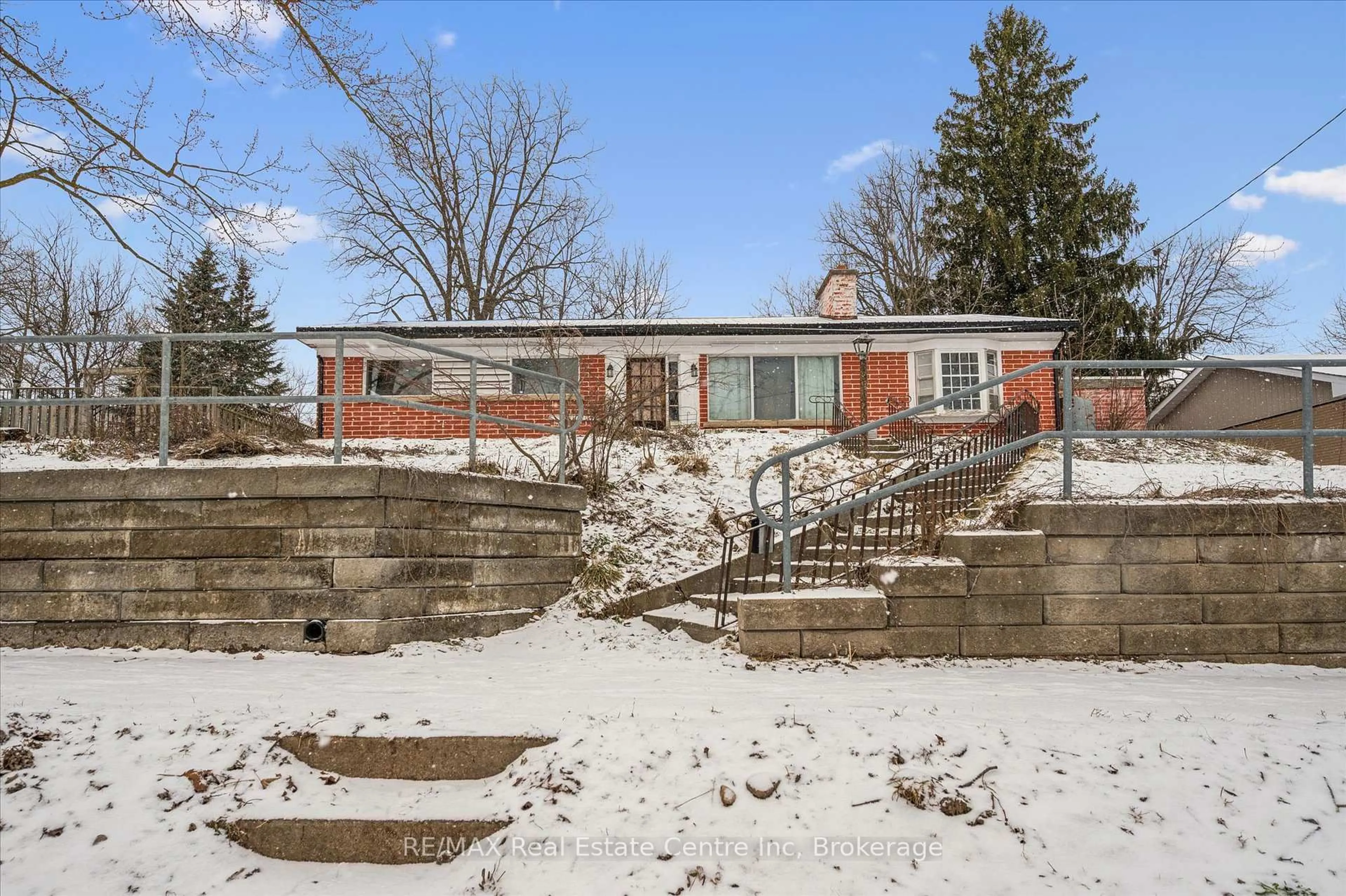 Home with brick exterior material, unknown for 289 St Patrick St, Centre Wellington Ontario N1M 1M5