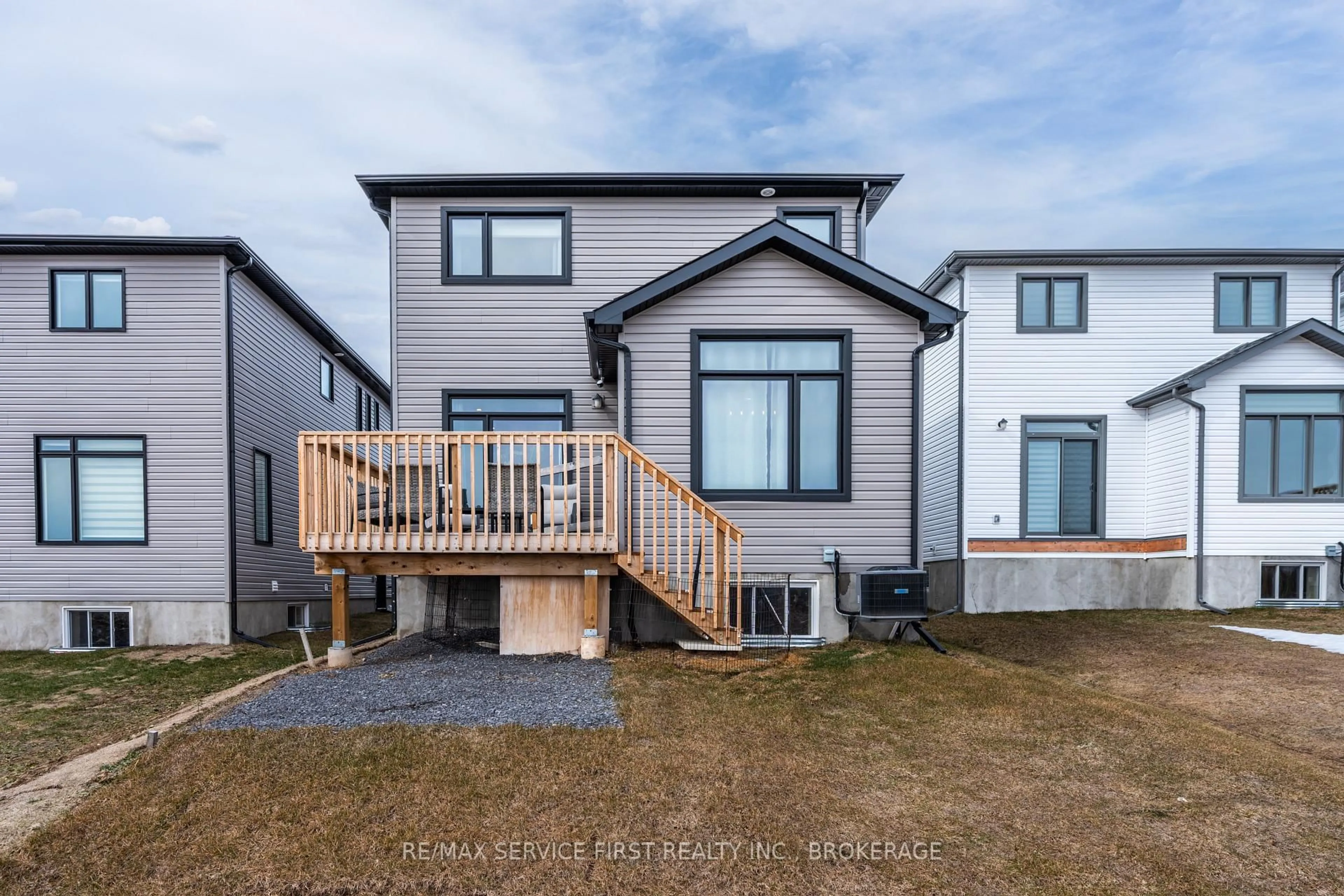 Home with vinyl exterior material, street for 1314 Turnbull Way, Kingston Ontario K7P 0T3