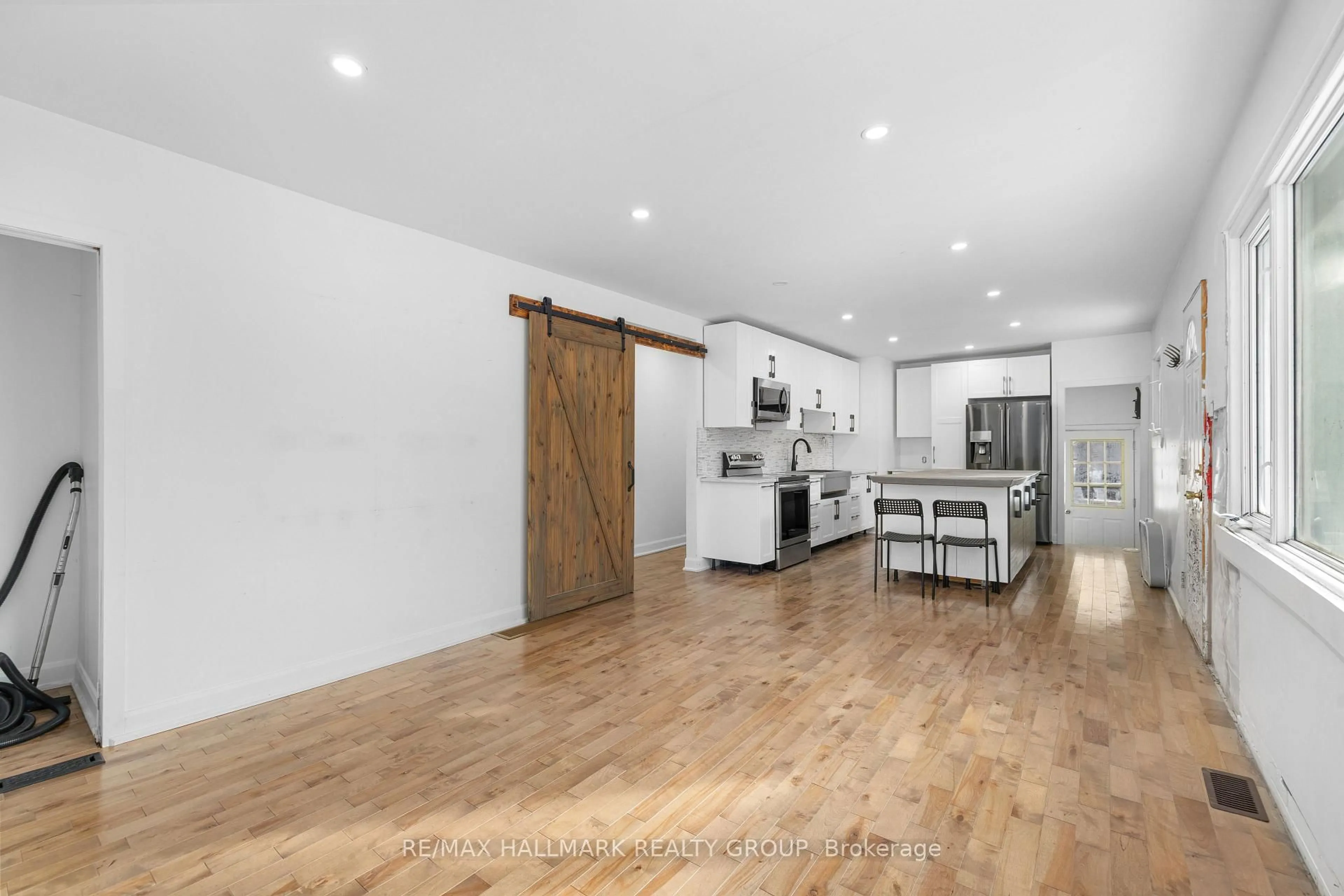 Open concept kitchen, unknown for 2601 Regional Road 174 Rd, Orleans Ontario K4C 1R2