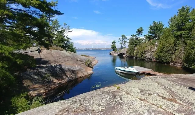 1 Cash Island D328 Island, Parry Sound Remote Area 4