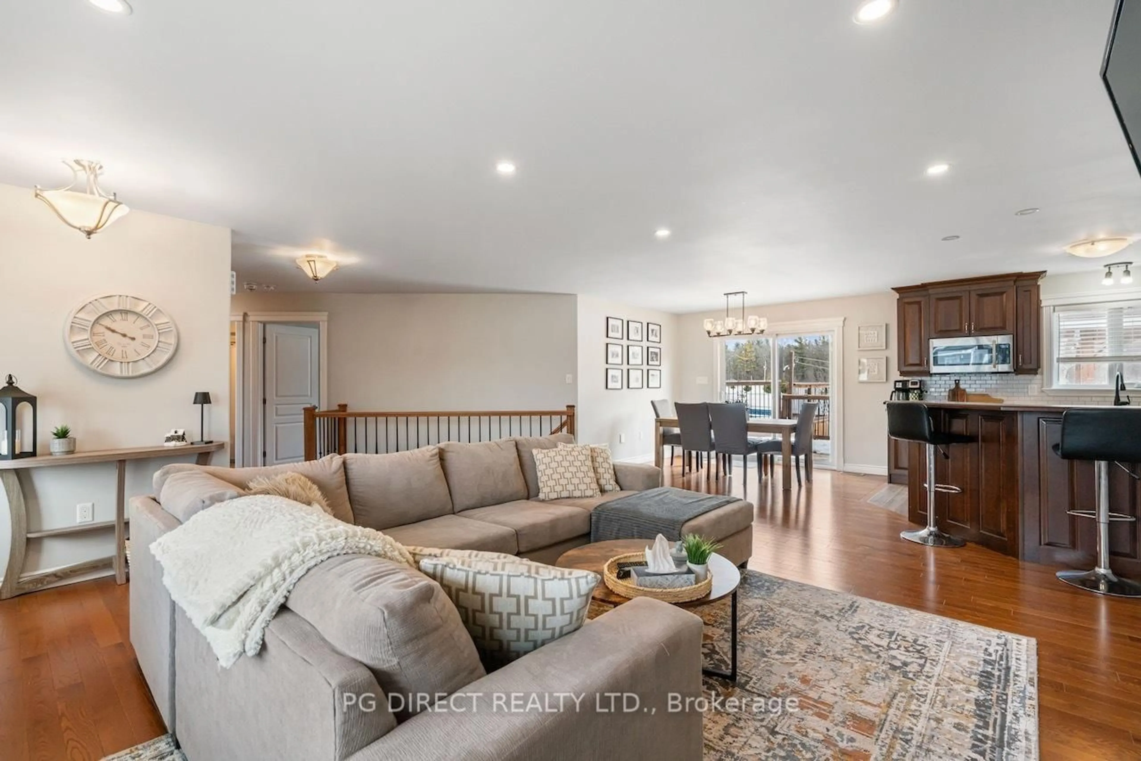 Living room with furniture, unknown for 17 Albert St, Edwardsburgh/Cardinal Ontario K0E 1T1