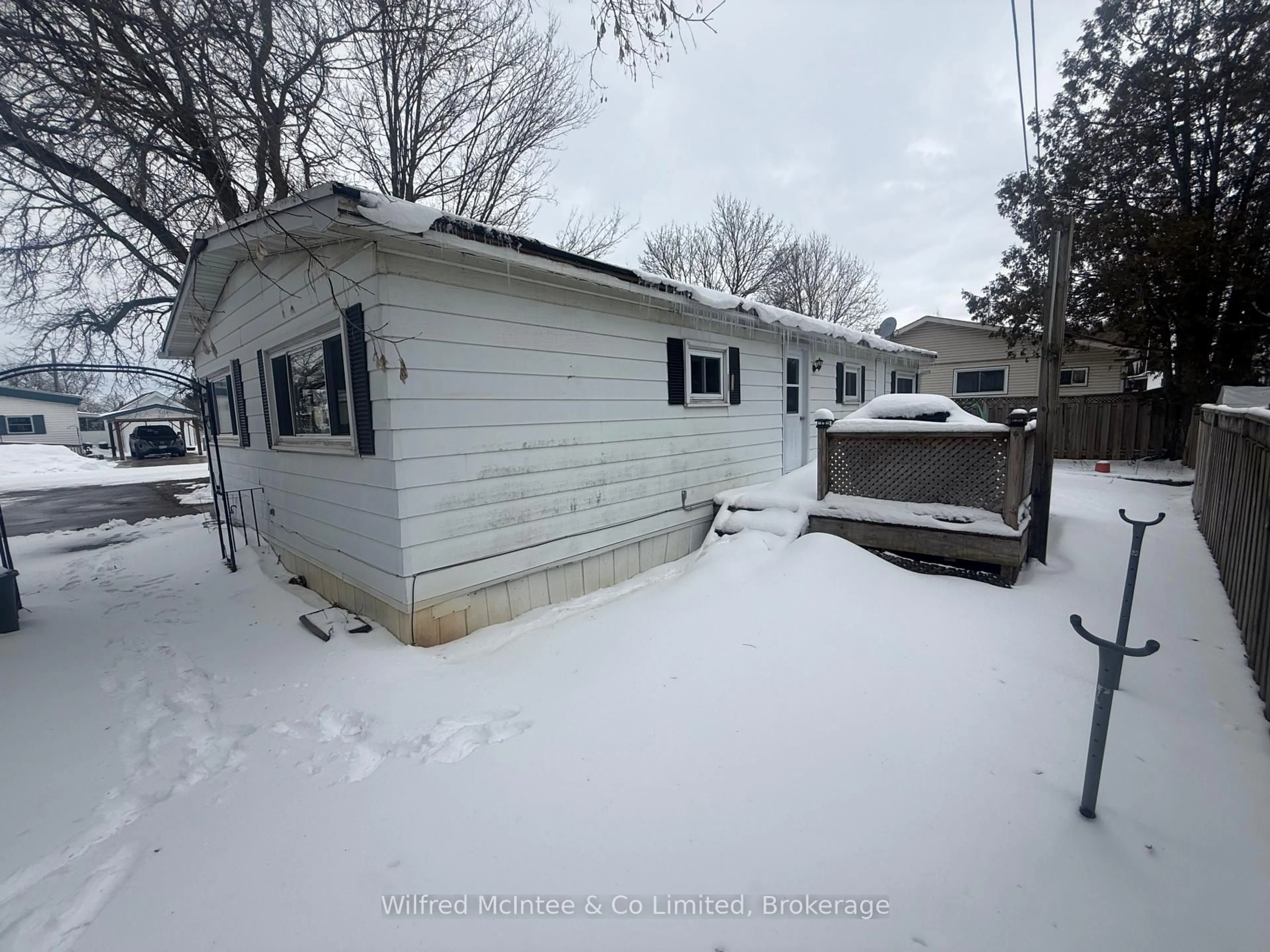 Unknown for 20 Cardinal St, Brockton Ontario N0G 2V0