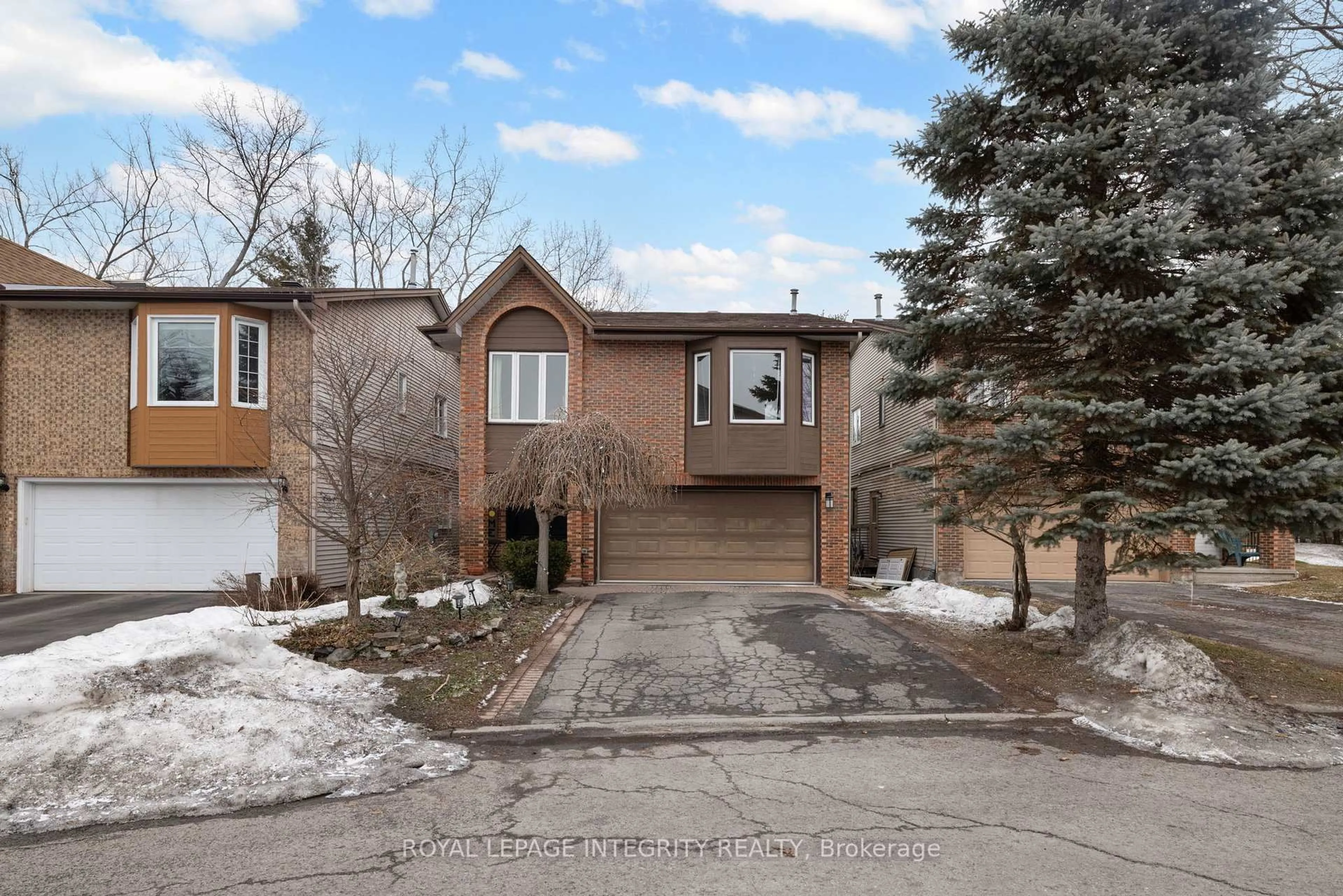 Home with brick exterior material, street for 4 Hackett St, Ottawa Ontario K1V 0P8