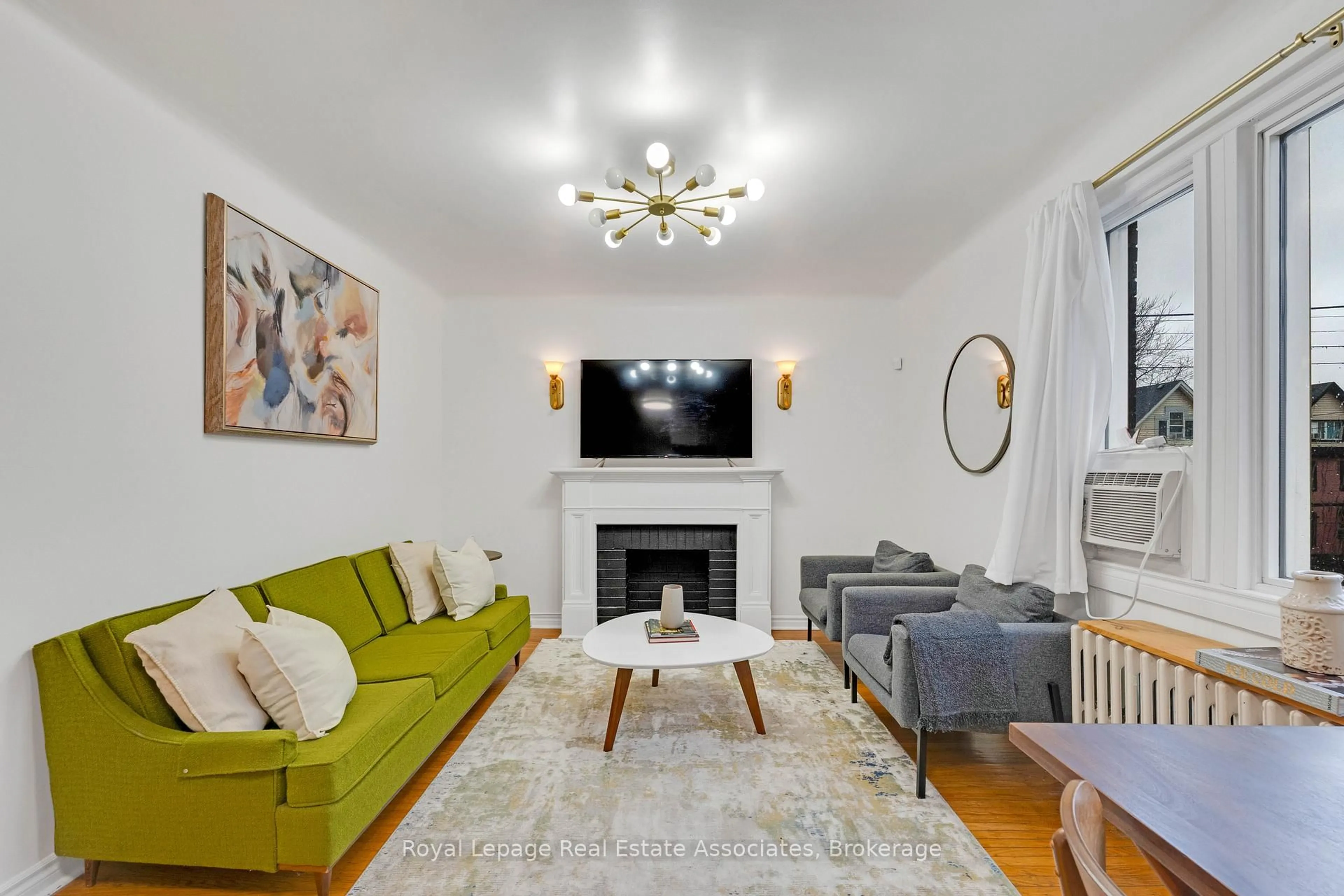 Living room with furniture, unknown for 2 Vineland Ave #15, Hamilton Ontario L8M 1R4