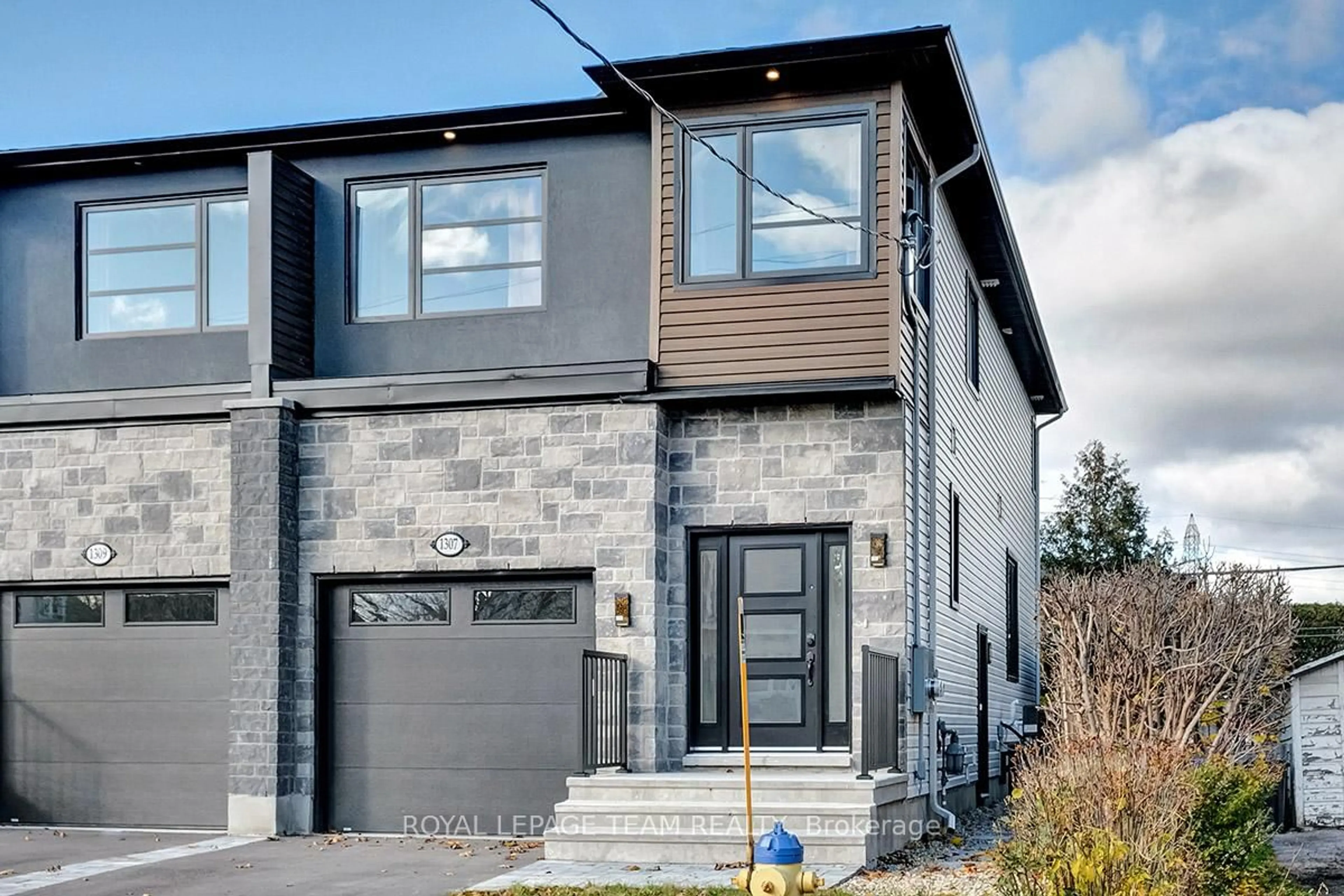 Home with brick exterior material, street for 1307 Thames St, Ottawa Ontario K1Z 7N2