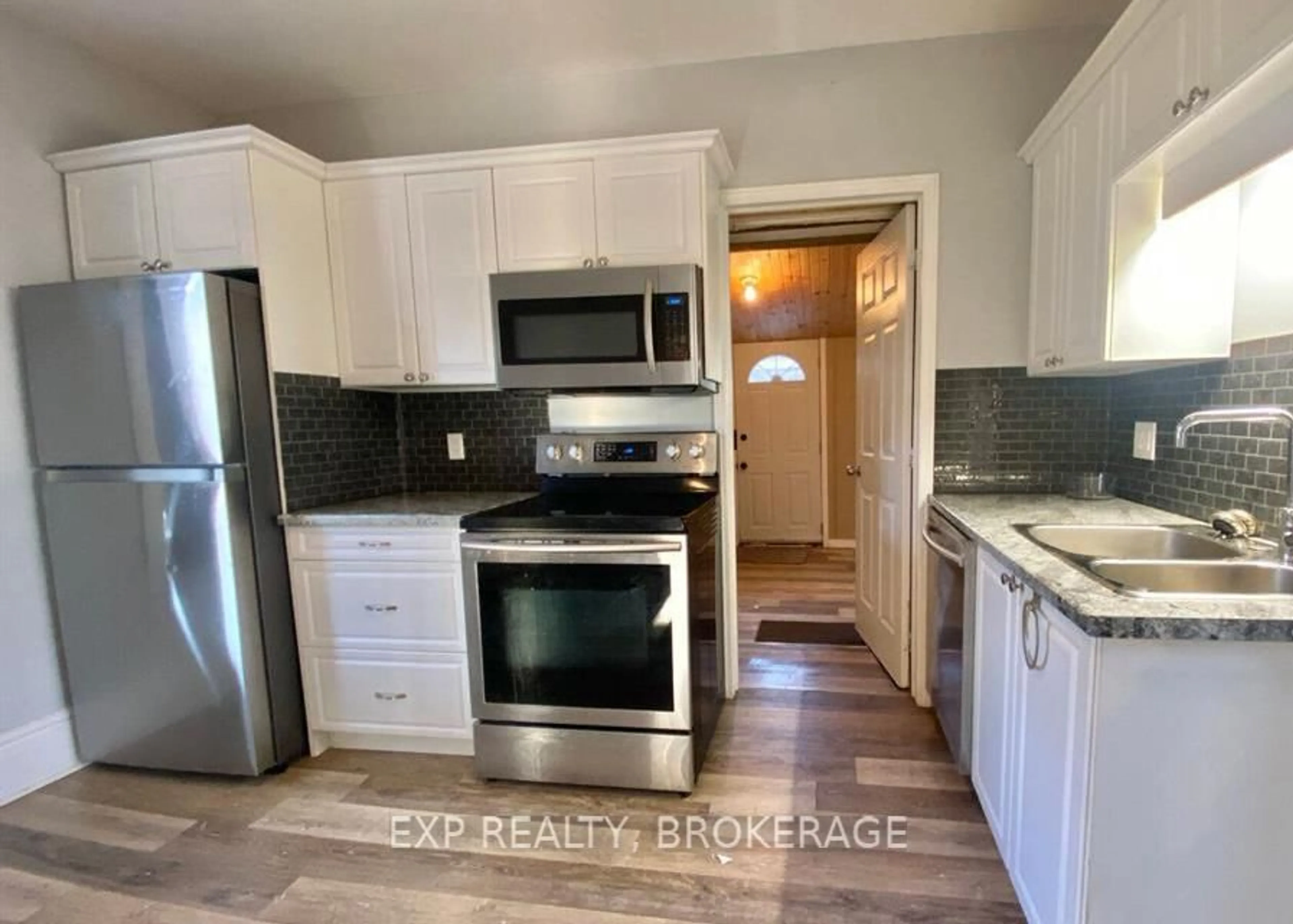Standard kitchen, unknown for 912 PURDY MILLS Rd, Kingston Ontario K7M 3M9