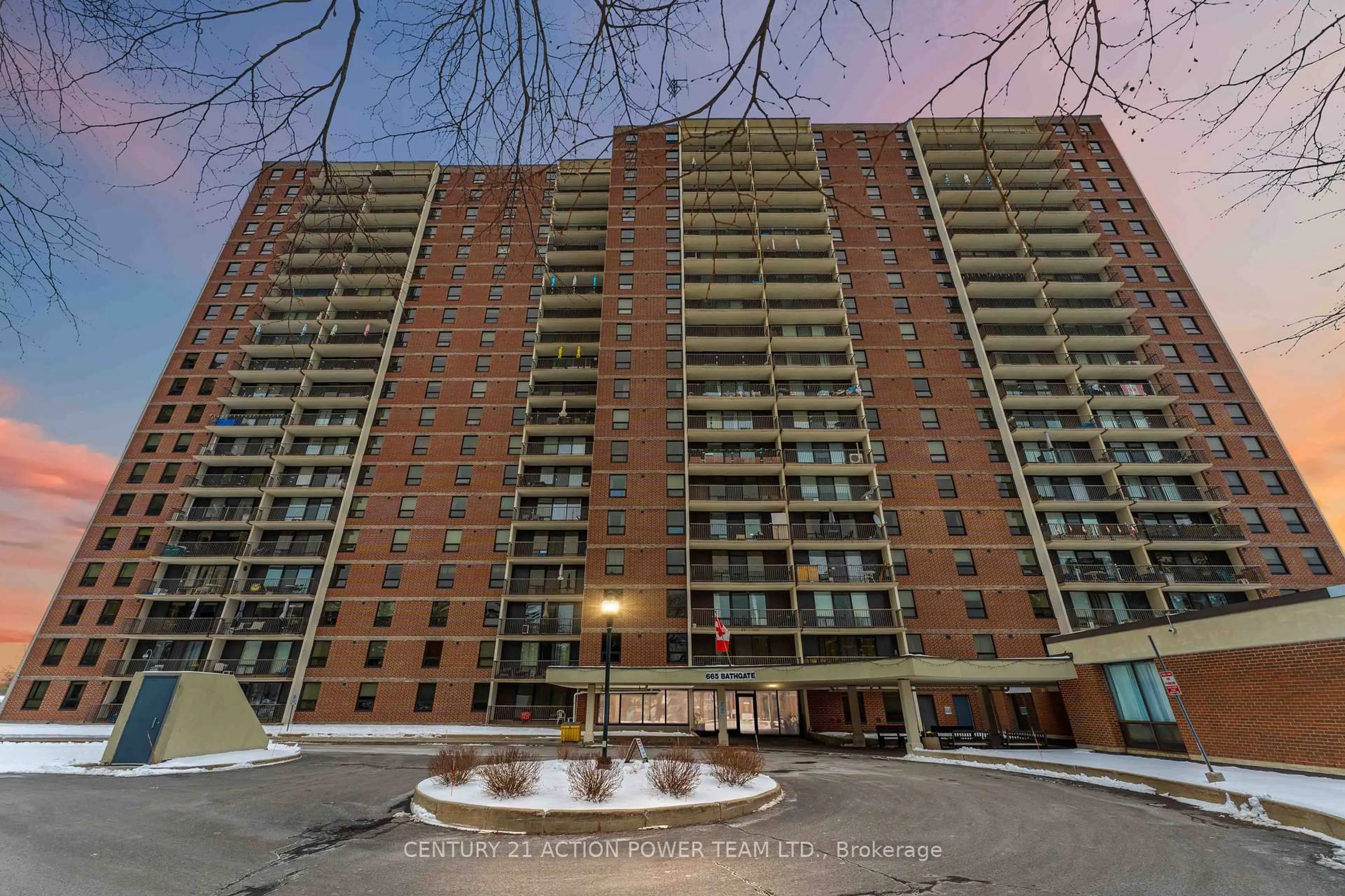 A pic from outside/outdoor area/front of a property/back of a property/a pic from drone, street for 665 Bathgate Dr #807, Ottawa Ontario K1K 3Y4