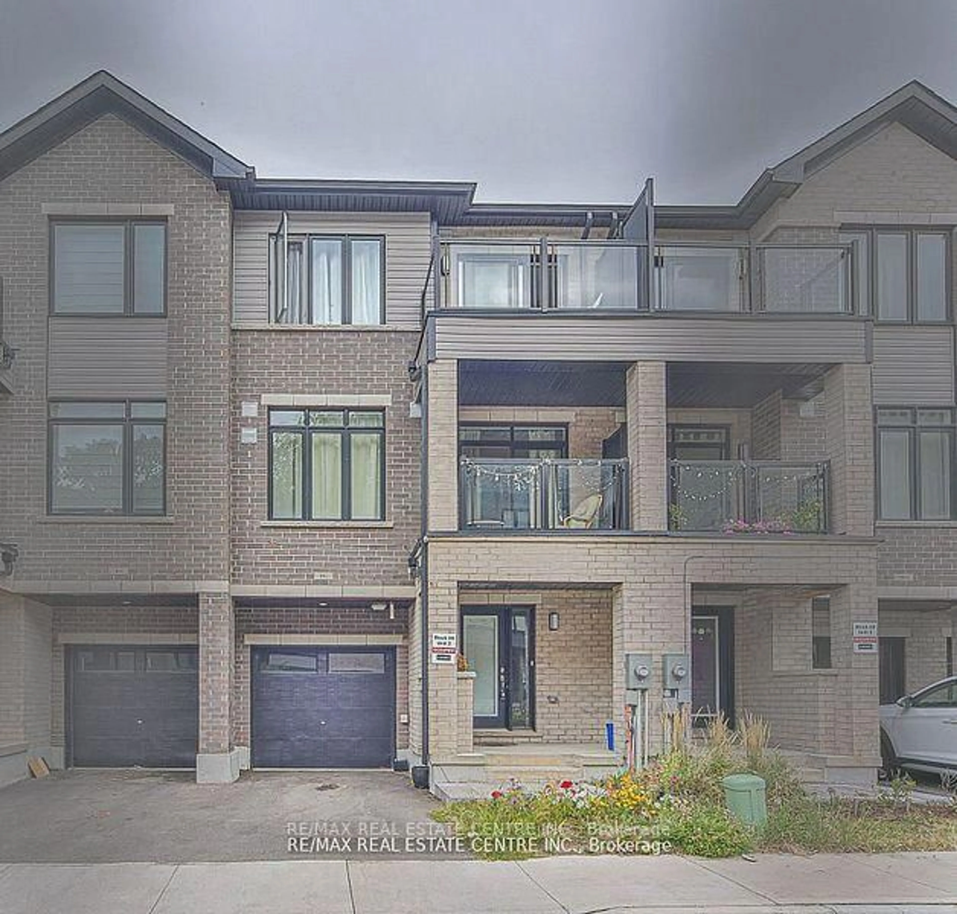 Home with brick exterior material, street for 585 Colborne St #902, Brantford Ontario N3S 0K4