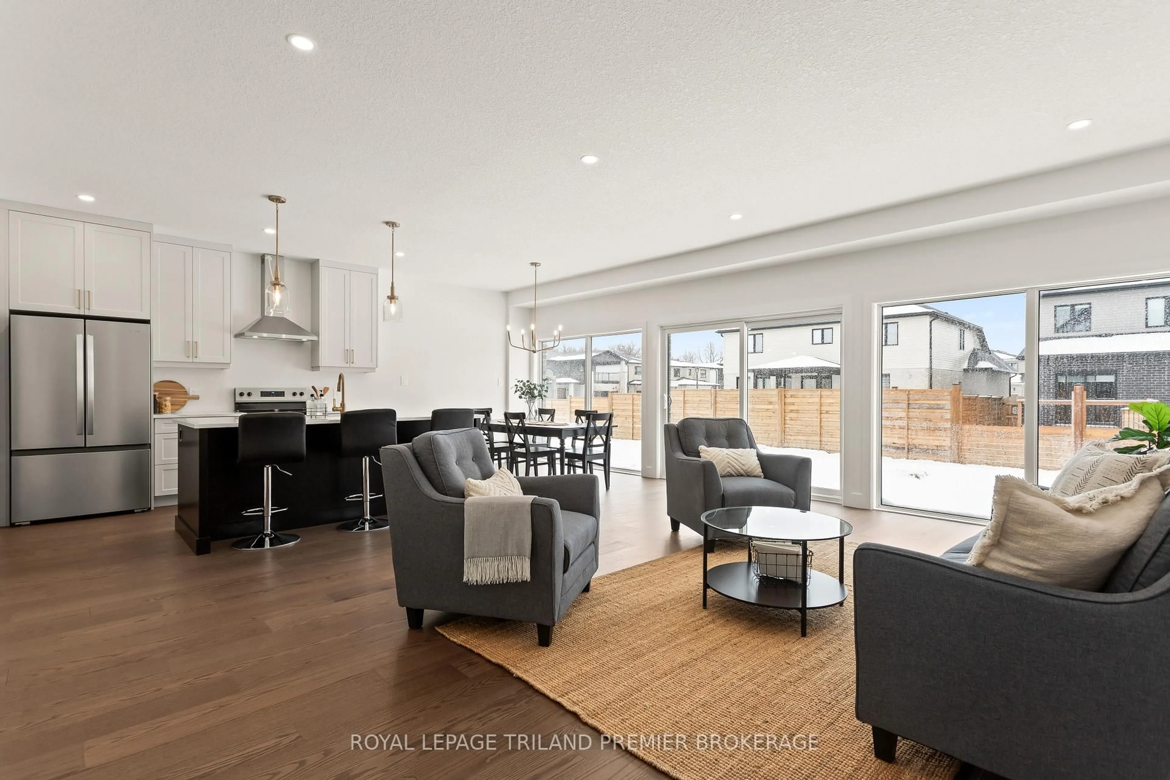 Open concept kitchen, wood/laminate floor for 2787 BUROAK Dr, London North Ontario N6G 0N7