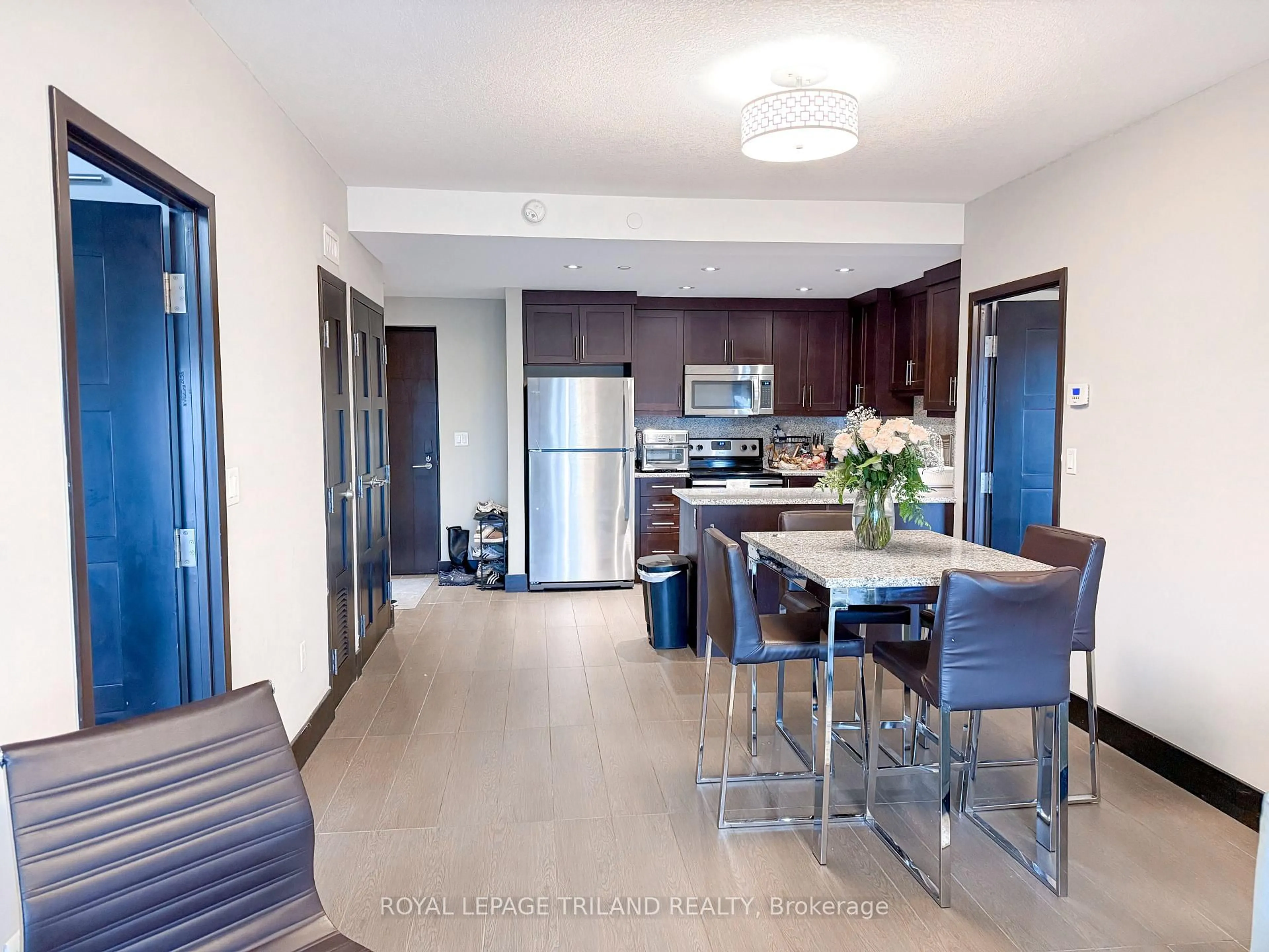 Open concept kitchen, ceramic/tile floor for 1235 Richmond St #1511, London East Ontario N6A 0C1