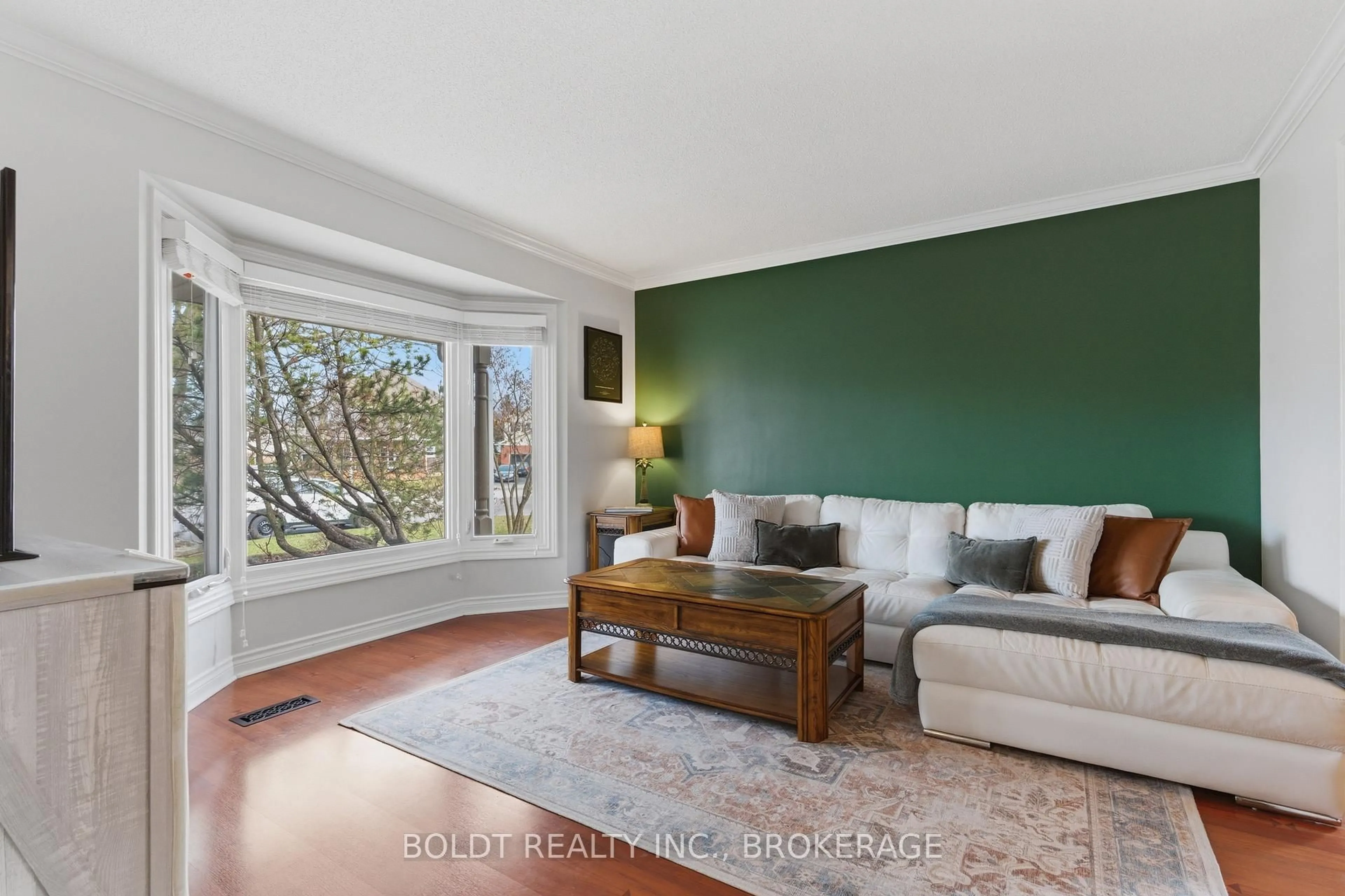 Living room with furniture, unknown for 41 Farmington Dr, St. Catharines Ontario L2S 3G1