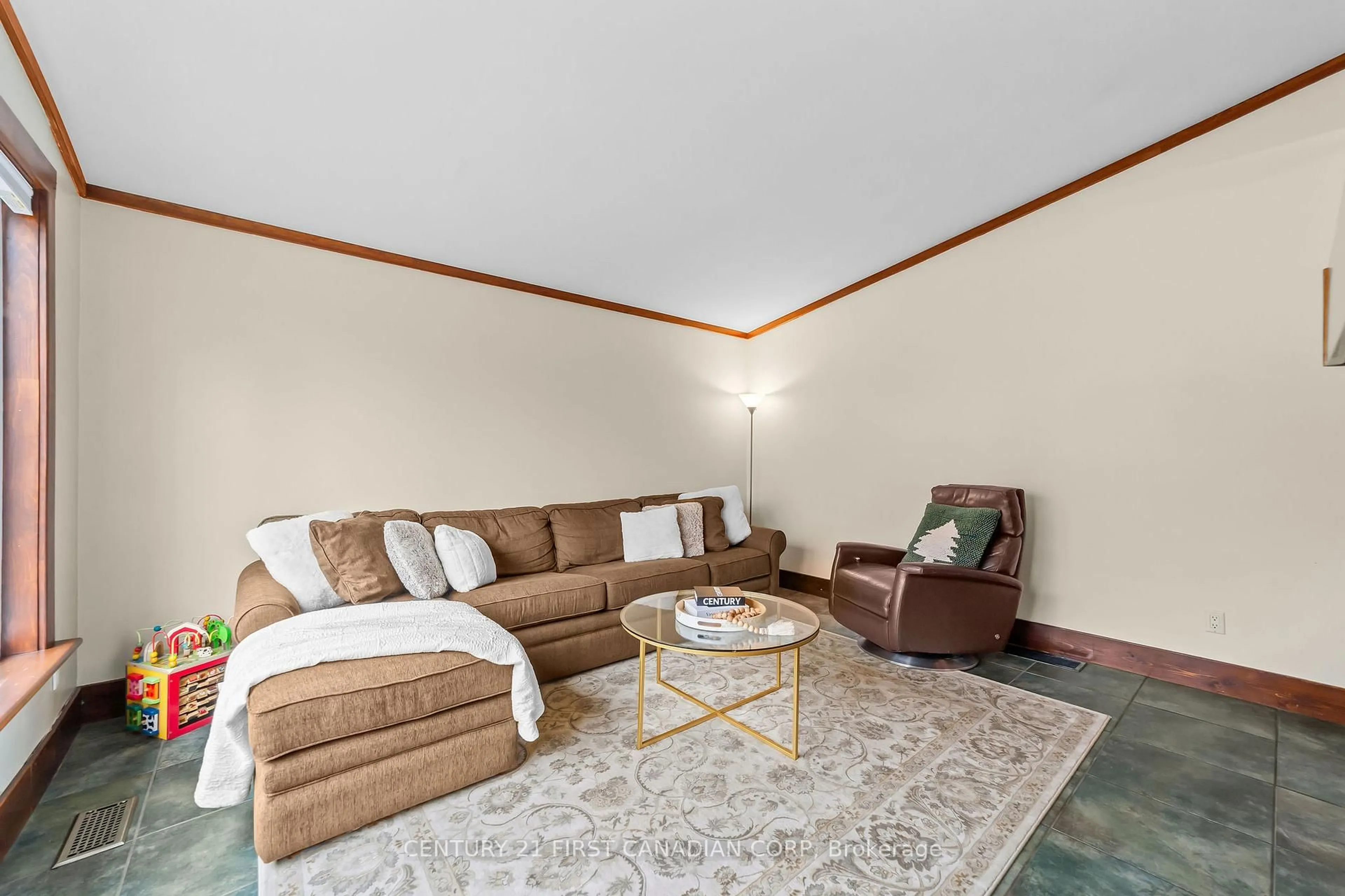 Living room with furniture, unknown for 381 Hyde Park Rd, London North Ontario N6H 3R8