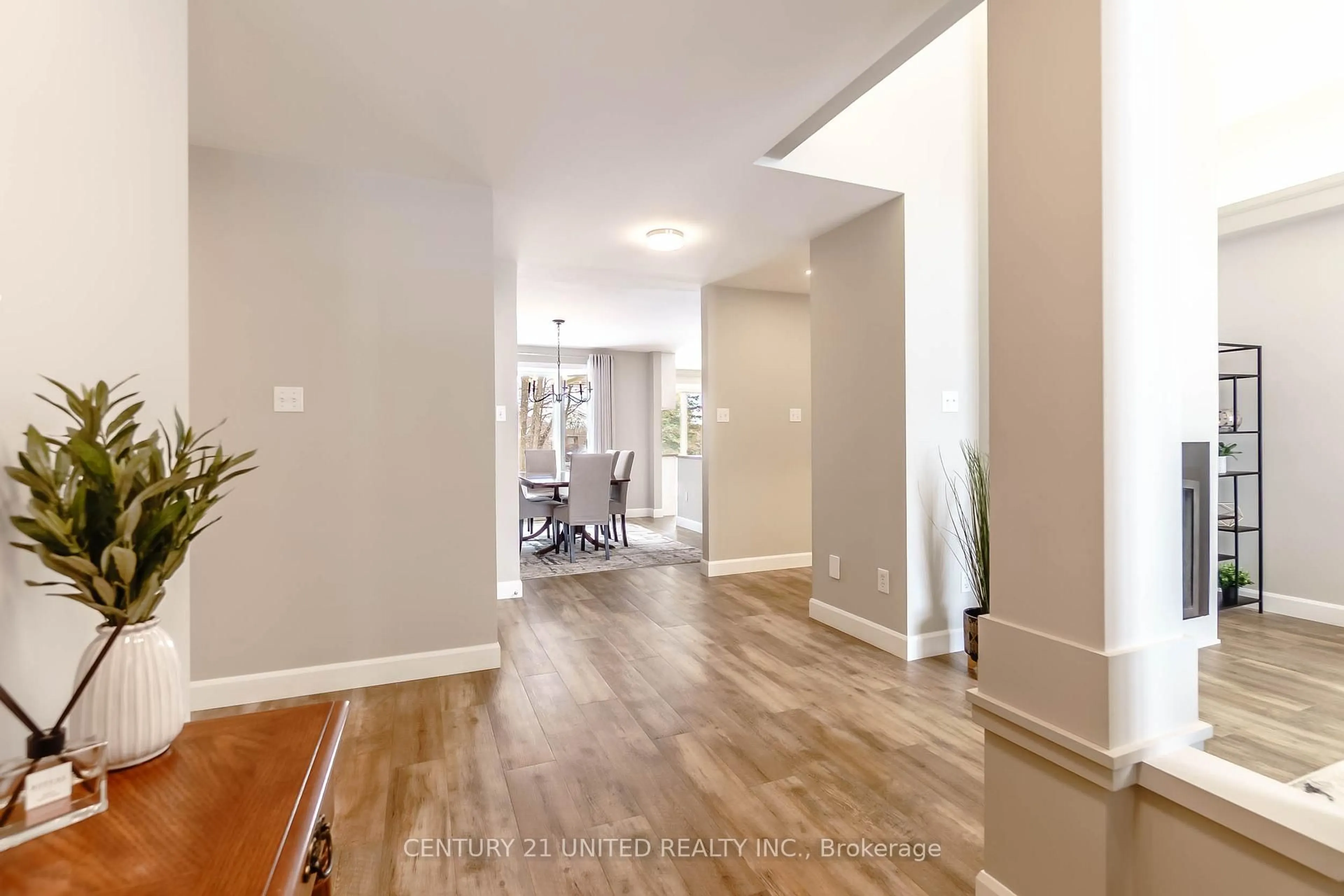 Indoor entryway for 1691 Forster Ave, Peterborough Ontario K9K 2G6