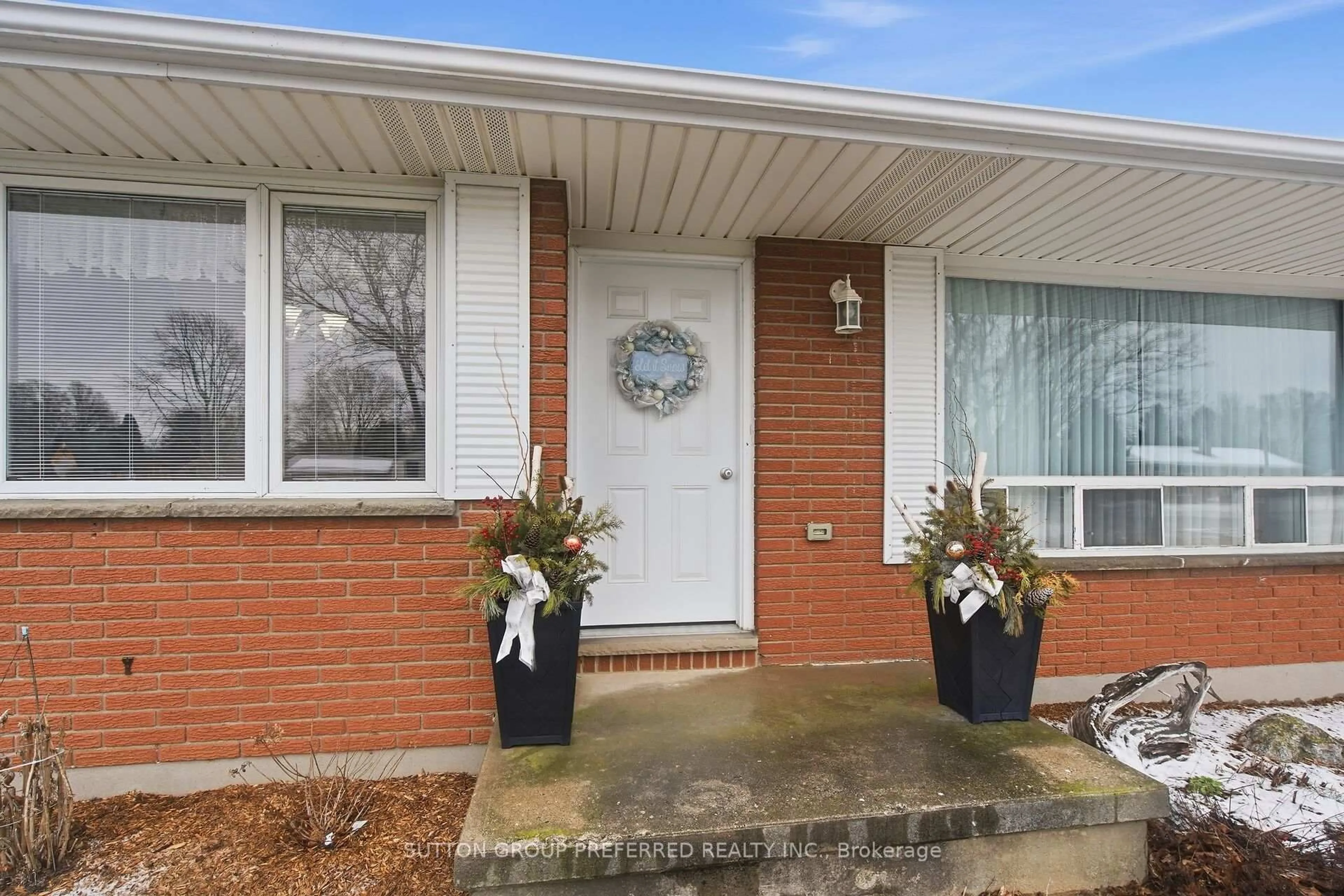Home with brick exterior material, street for 9418 Currie Rd, Dutton/Dunwich Ontario N0L 2M0
