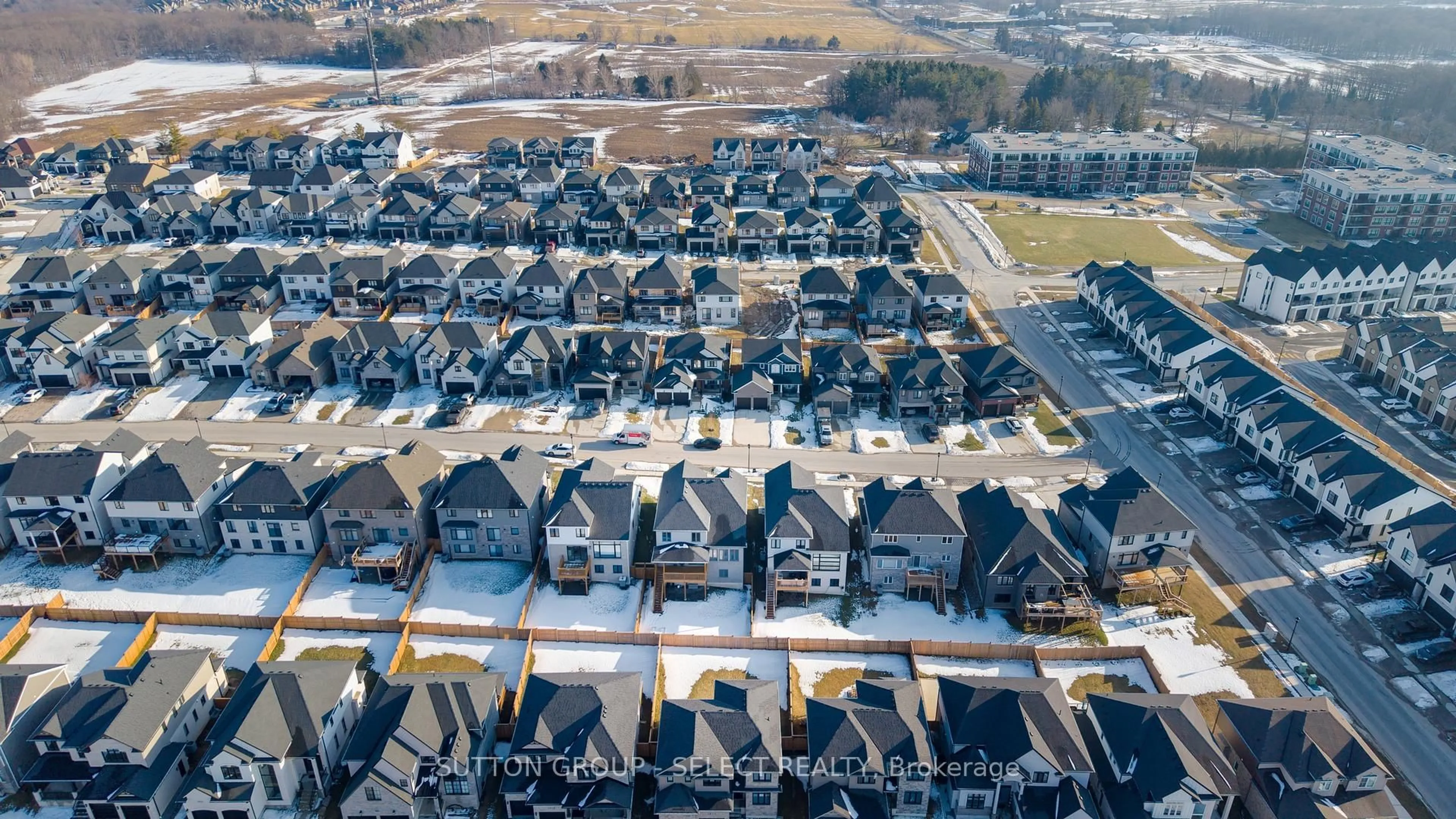 A pic from outside/outdoor area/front of a property/back of a property/a pic from drone, street for 1916 Trailsway Dr, London South Ontario N6K 0K7