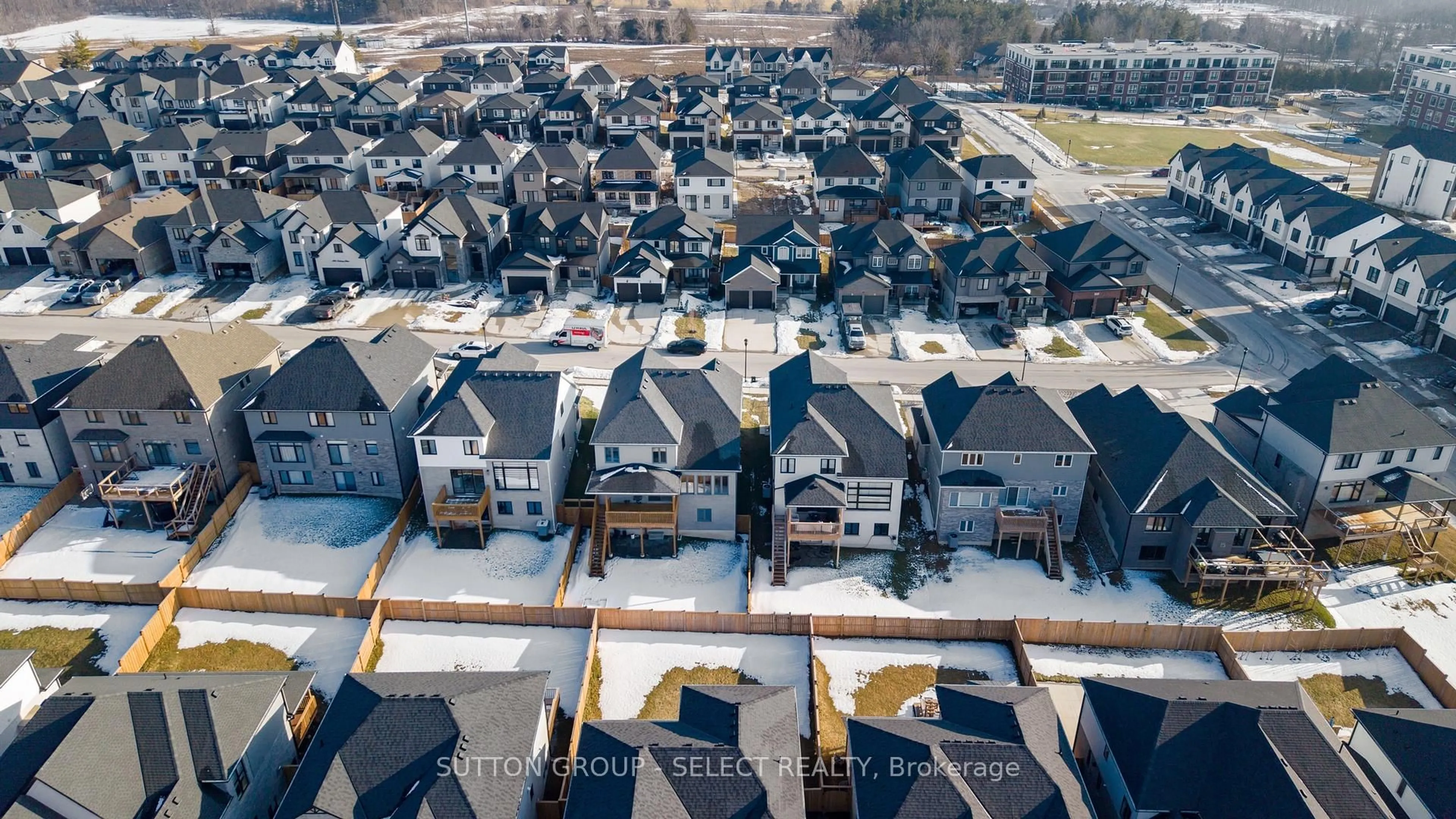 A pic from outside/outdoor area/front of a property/back of a property/a pic from drone, city buildings view from balcony for 1916 Trailsway Dr, London South Ontario N6K 0K7