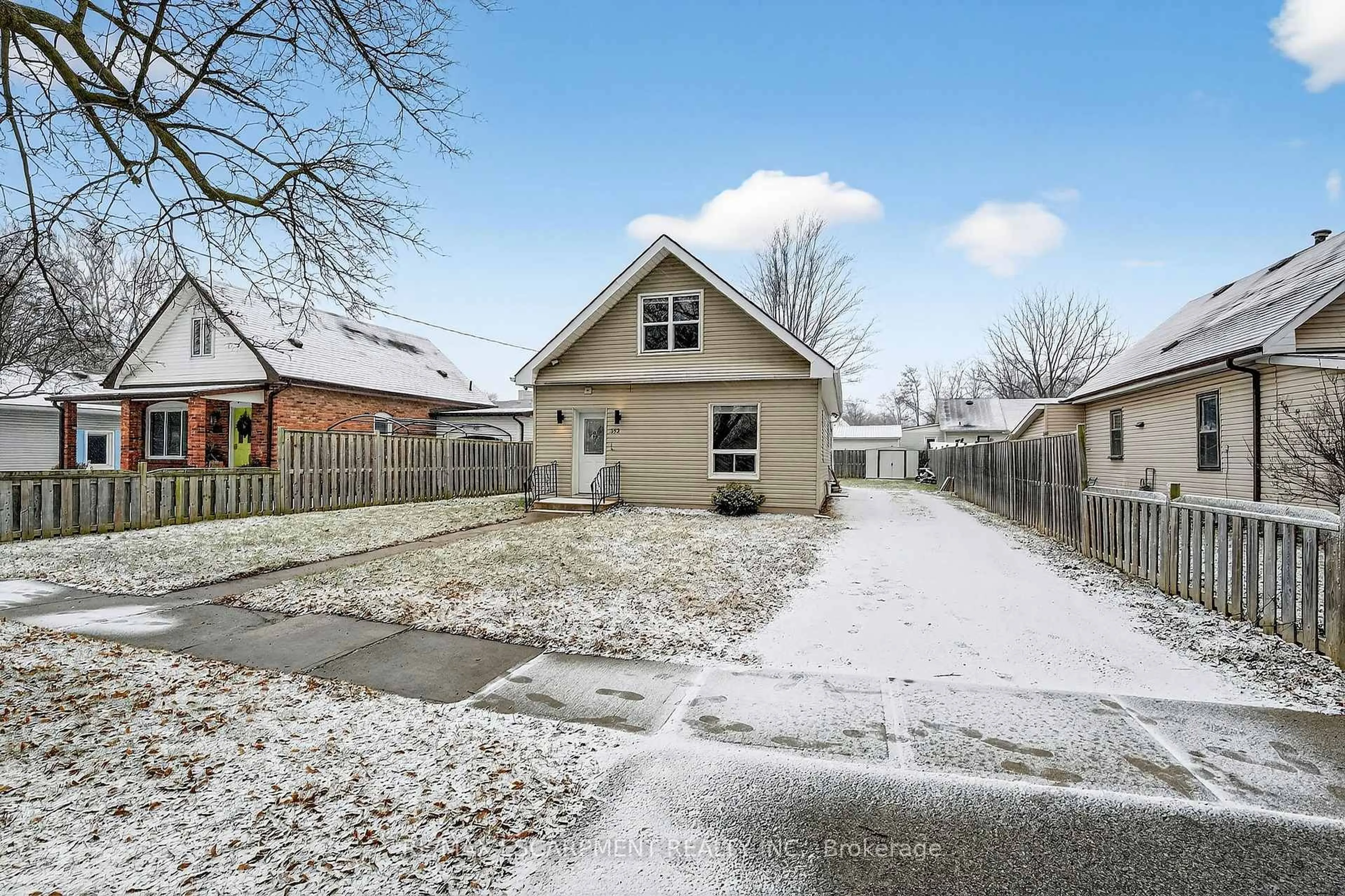 Unknown for 332 QUEEN St, Norfolk Ontario N3Y 3Z1