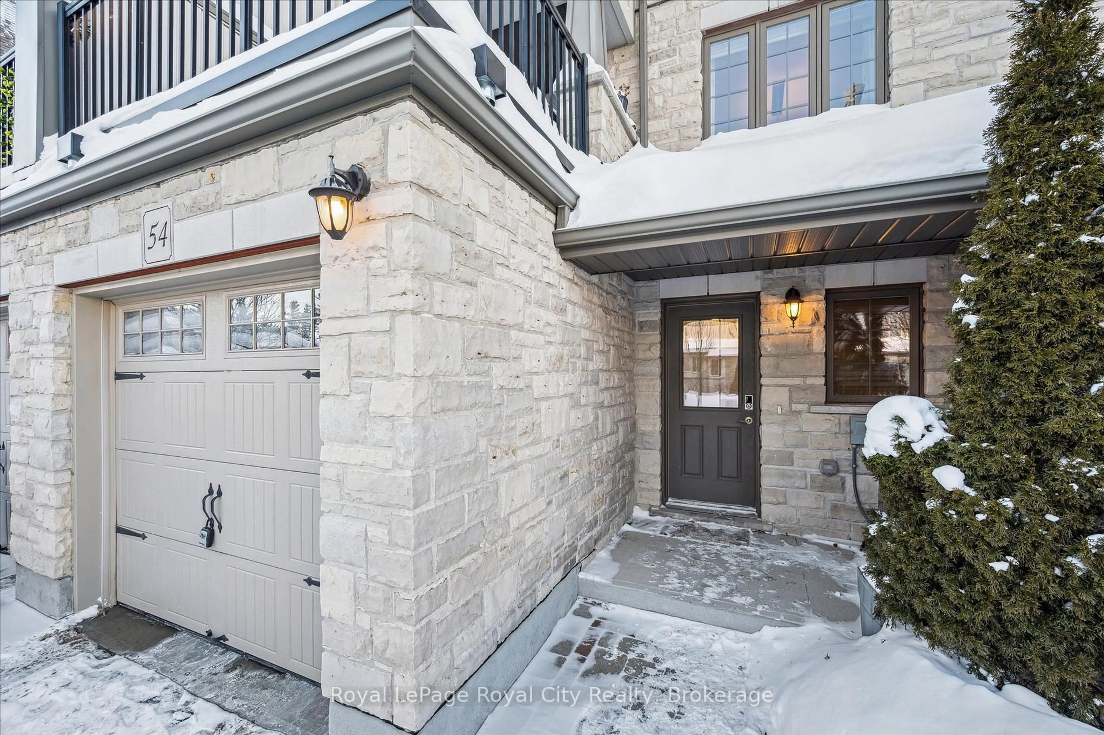 Indoor entryway for 635 Saginaw Pkwy #54, Cambridge Ontario N3H 1G6