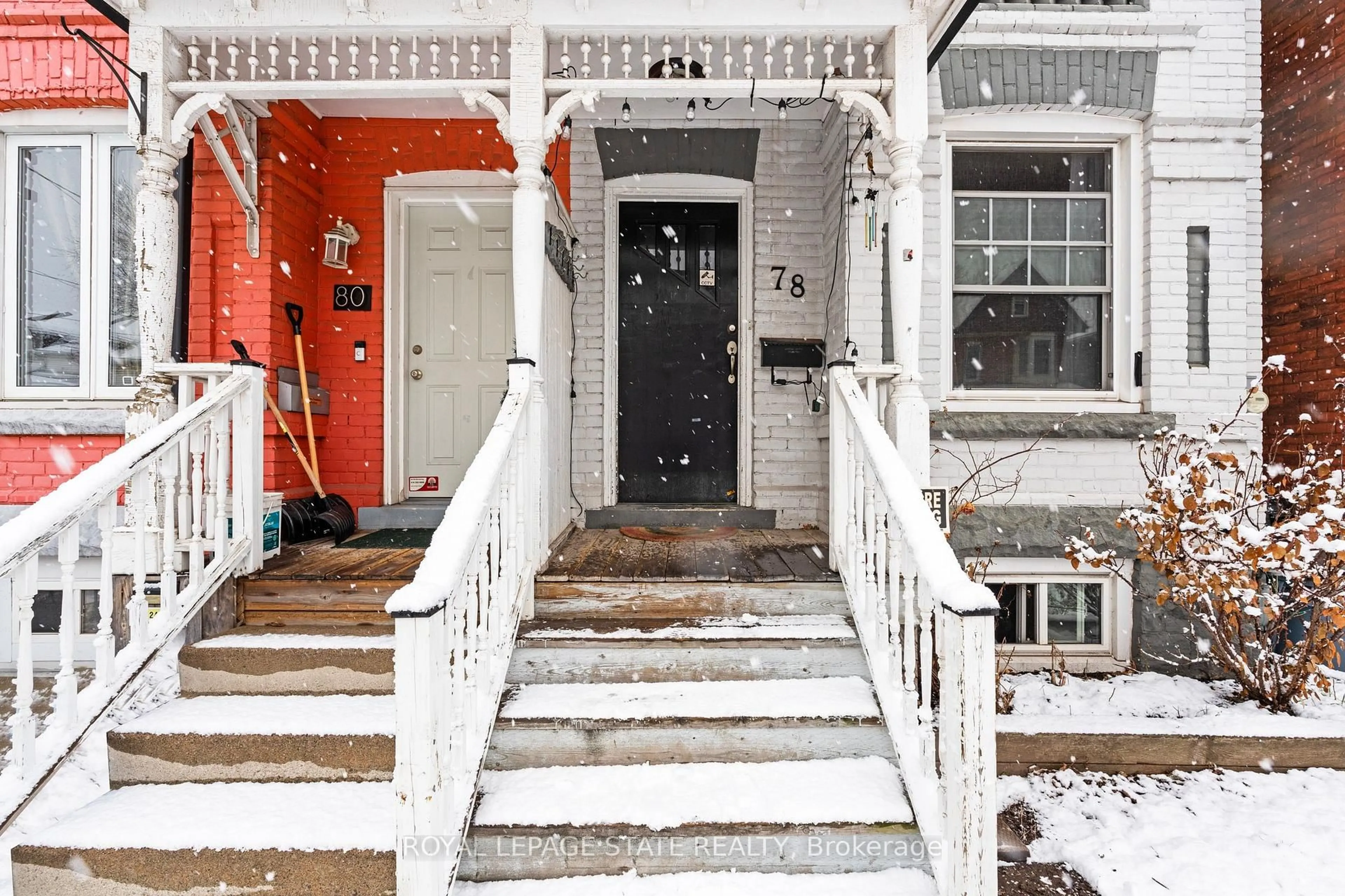 Indoor entryway for 78 Clyde St, Hamilton Ontario L8L 5R4