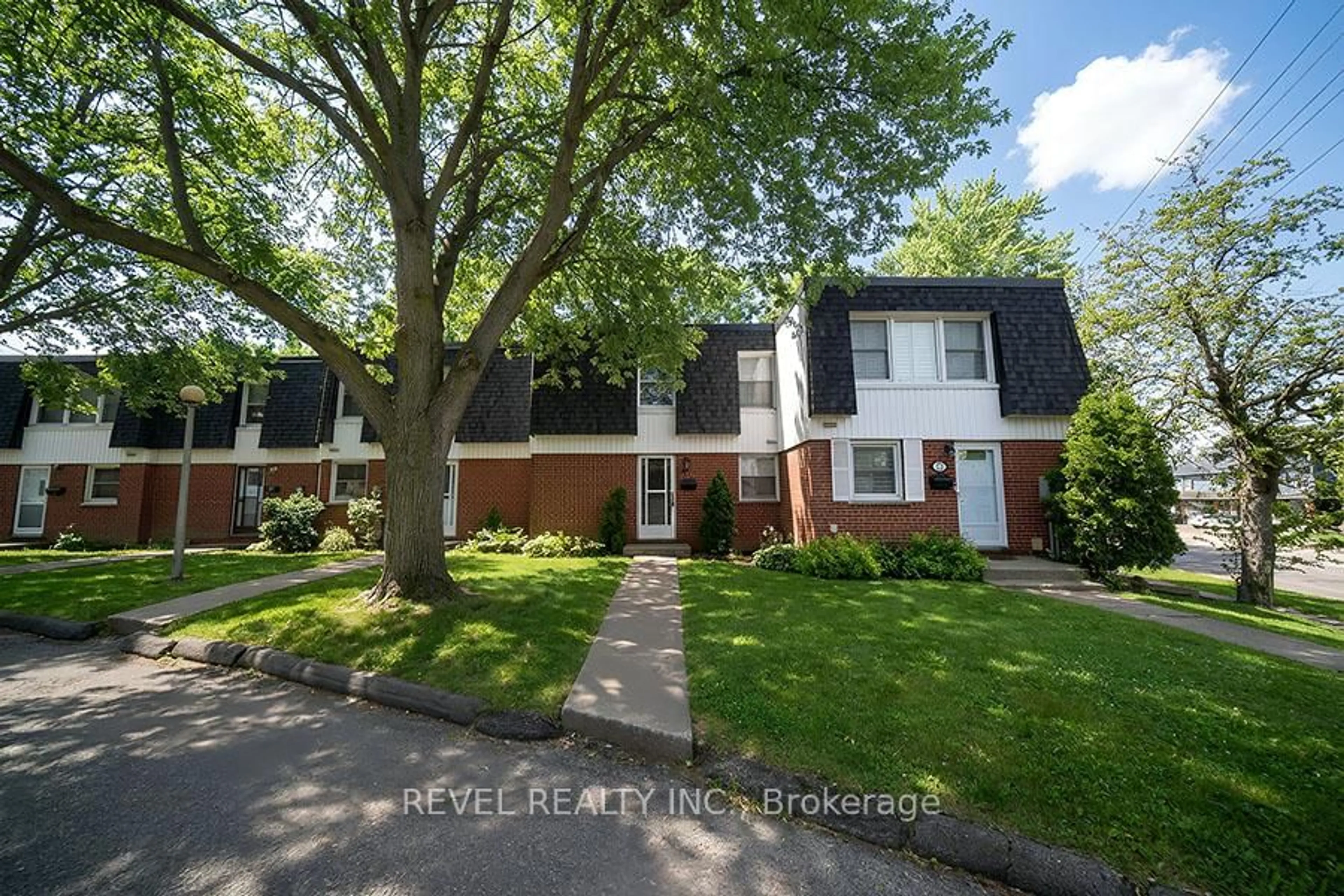 Home with brick exterior material, street for 273 Elgin St #52, Brantford Ontario N3S 5B2