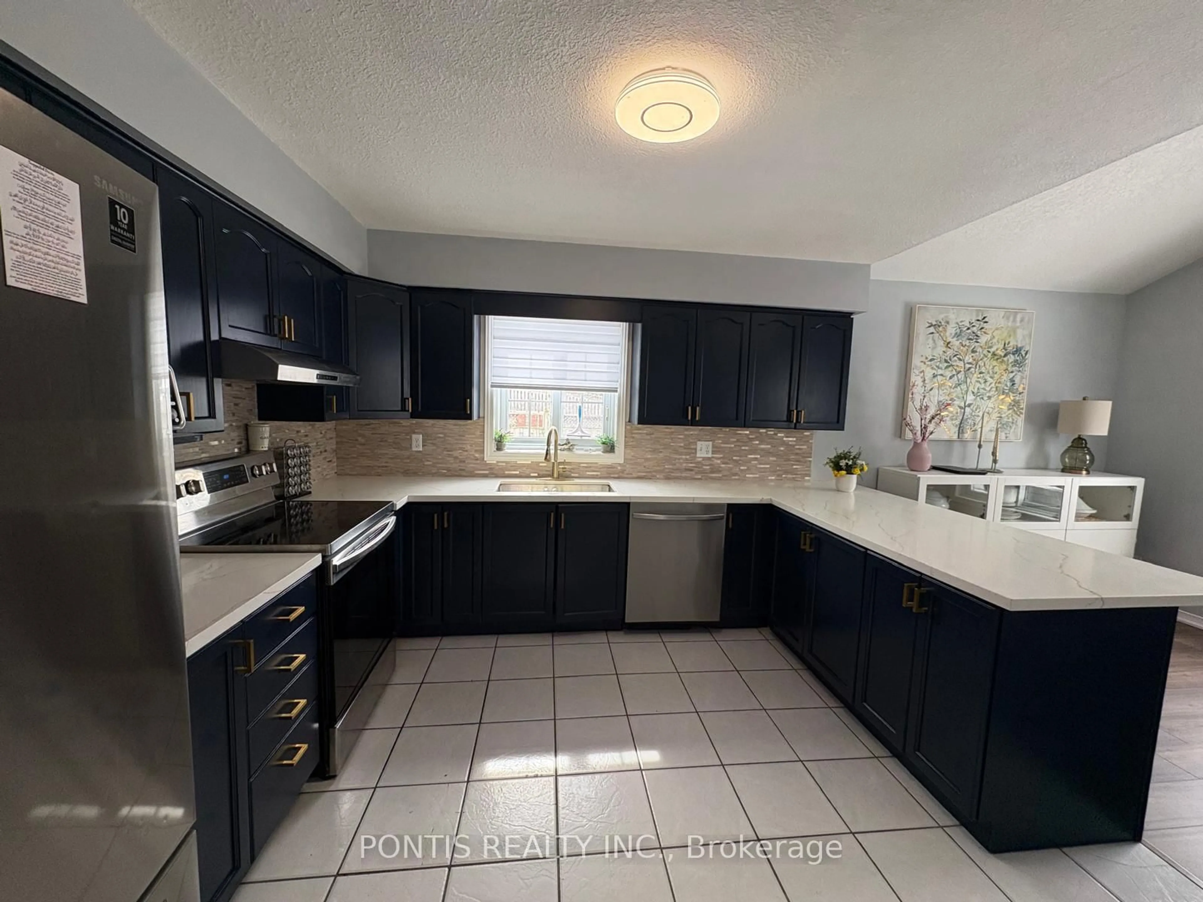 Unknown for 40 Alderson Dr, Cambridge Ontario N3C 4C5