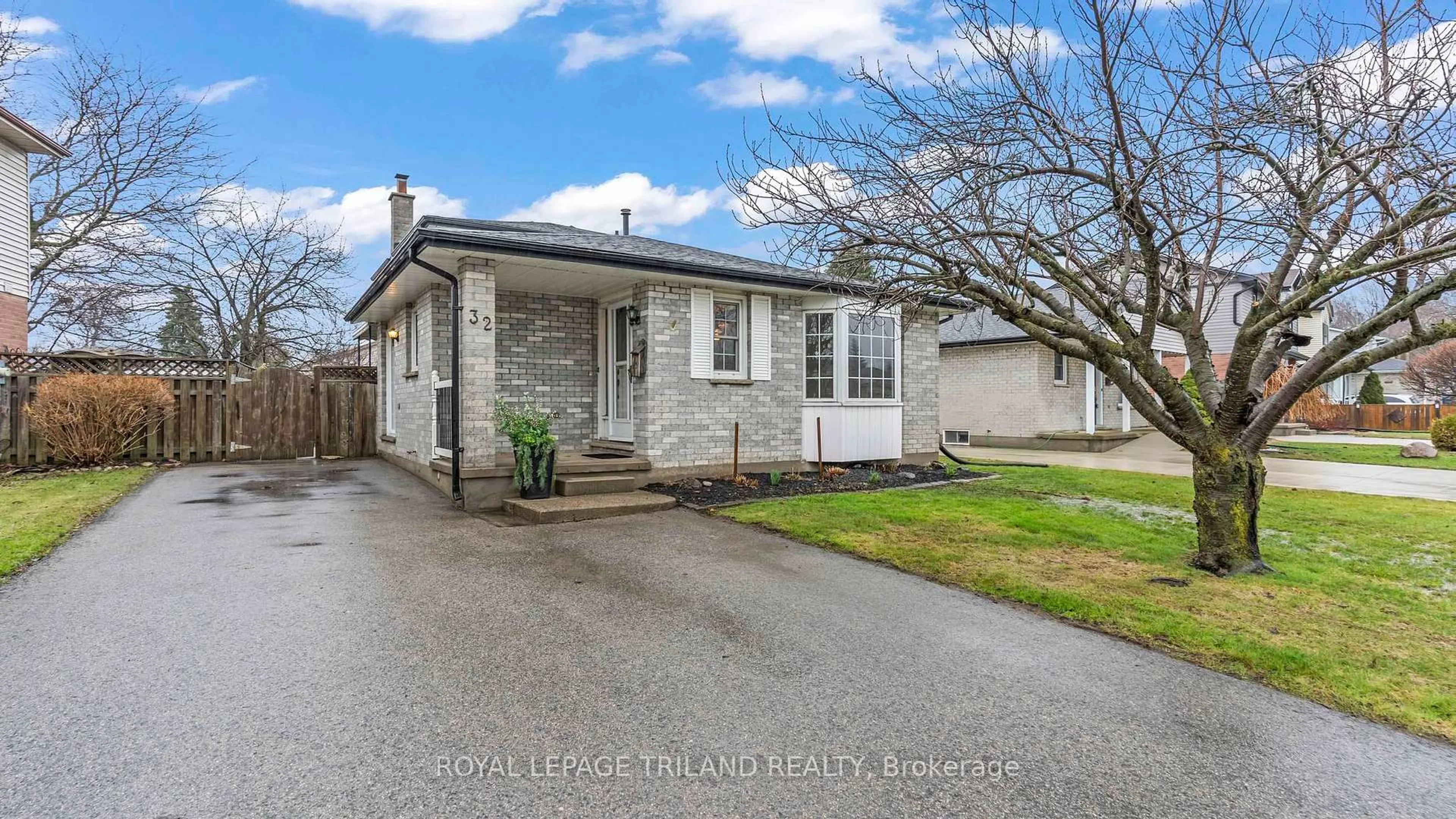 Unknown for 32 GLENROY Rd, London South Ontario N5Z 3K9