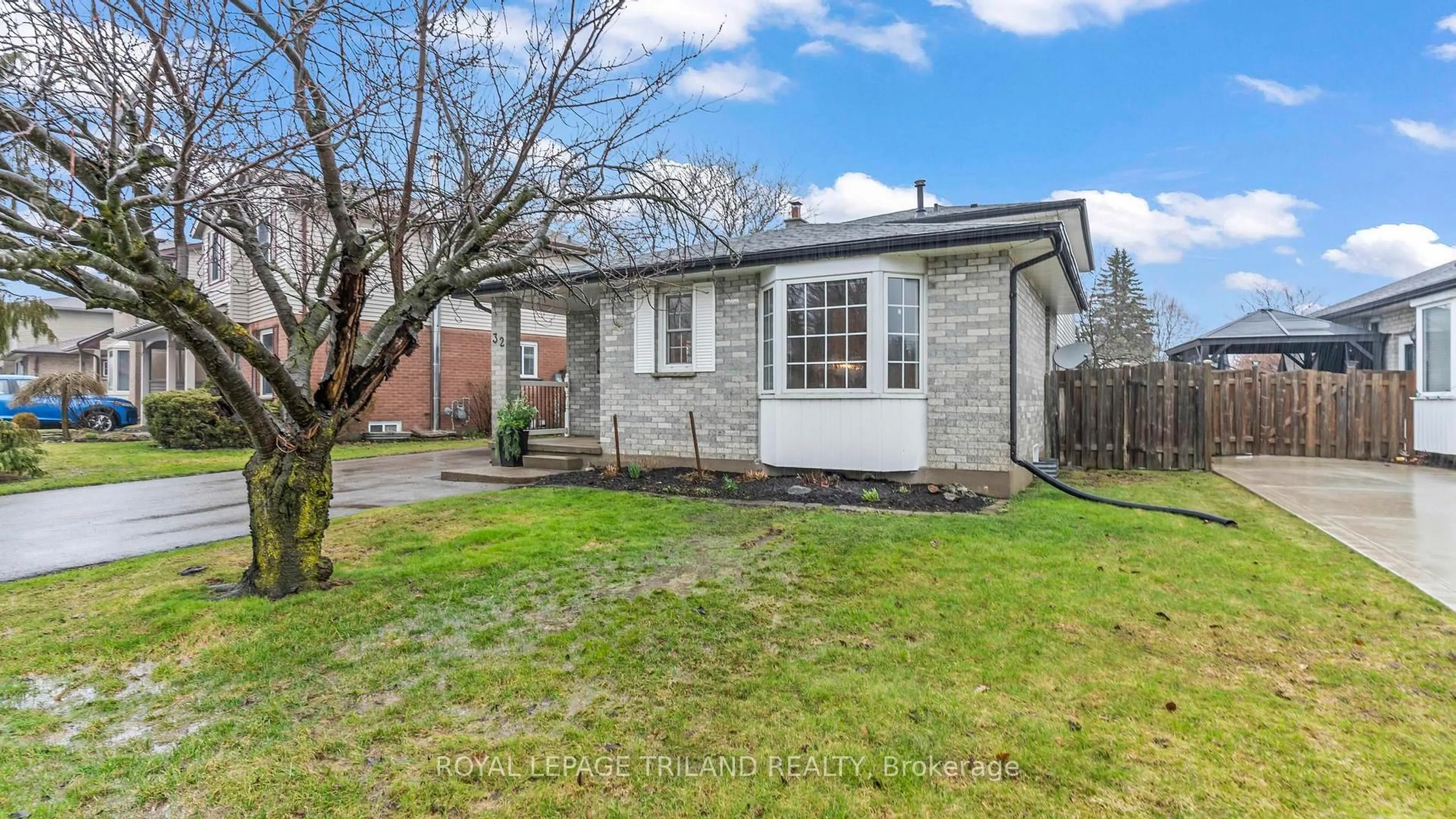 Unknown for 32 GLENROY Rd, London South Ontario N5Z 3K9