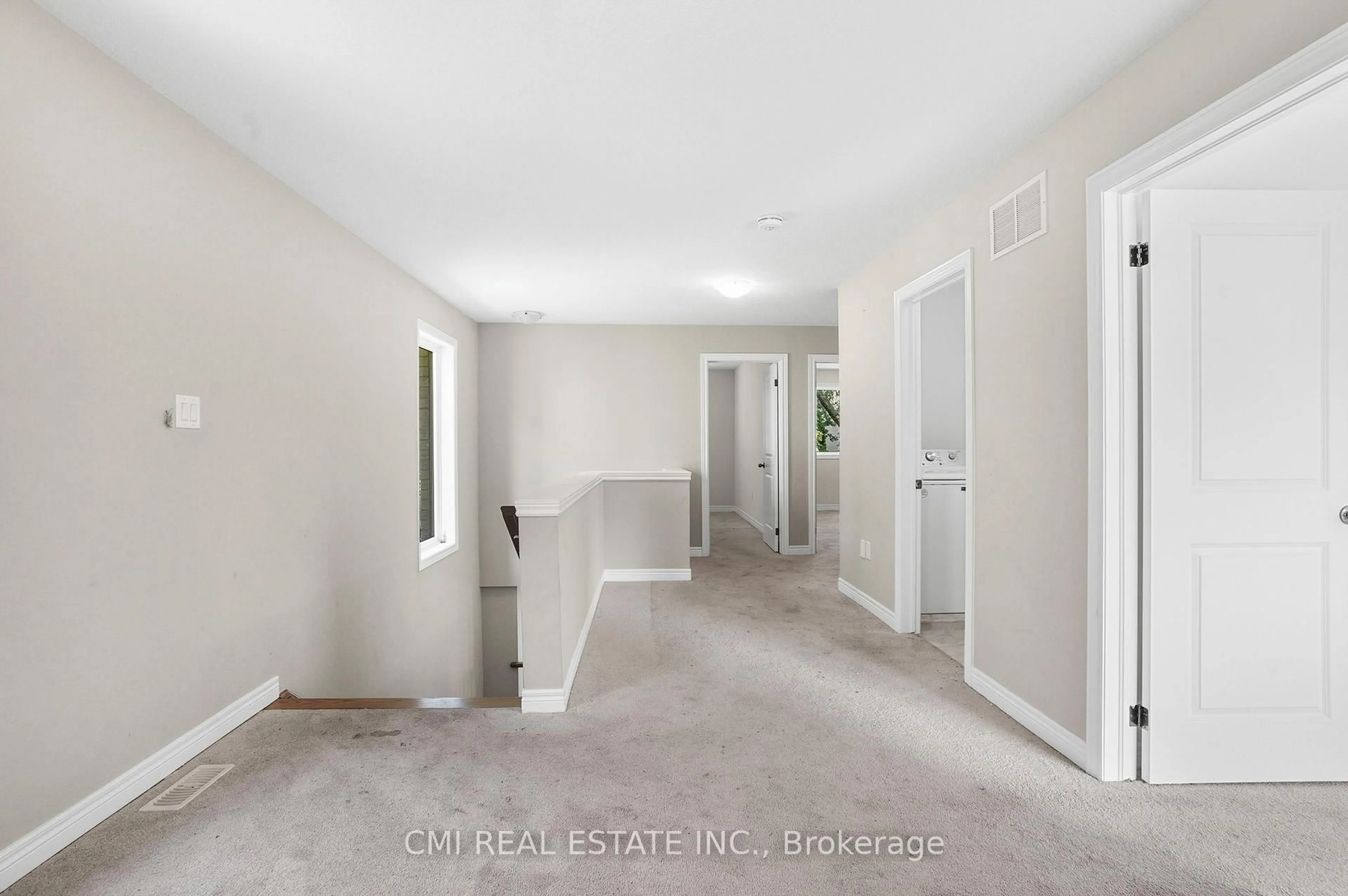 Unknown for 32 Alayche Tr, Welland Ontario L3C 0J7