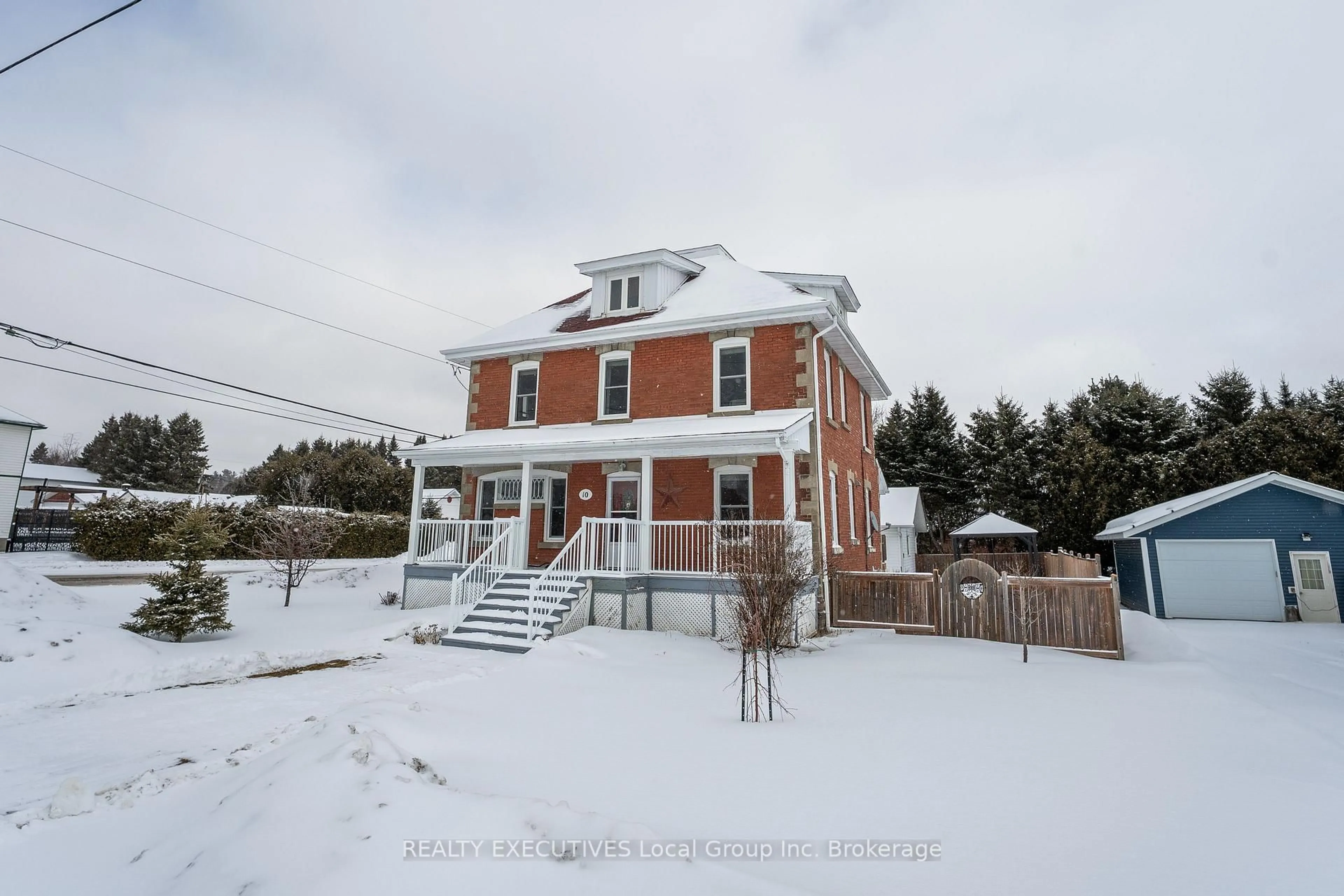 A pic from outside/outdoor area/front of a property/back of a property/a pic from drone, building for 10 Dubeau St, West Nipissing Ontario P0H 2M0