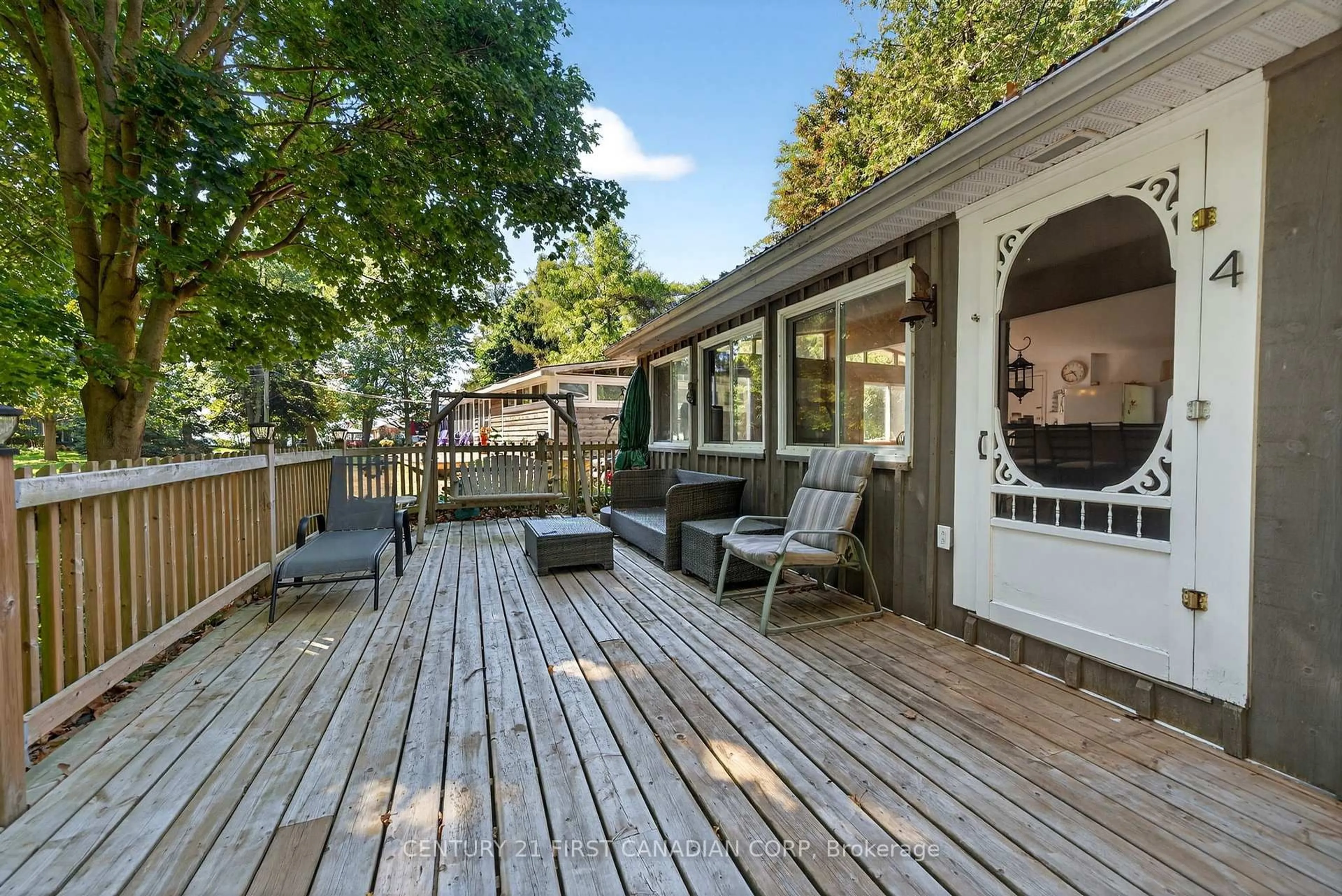 Patio, street for 49075 Dexter Line #4, Malahide Ontario N5H 2R2