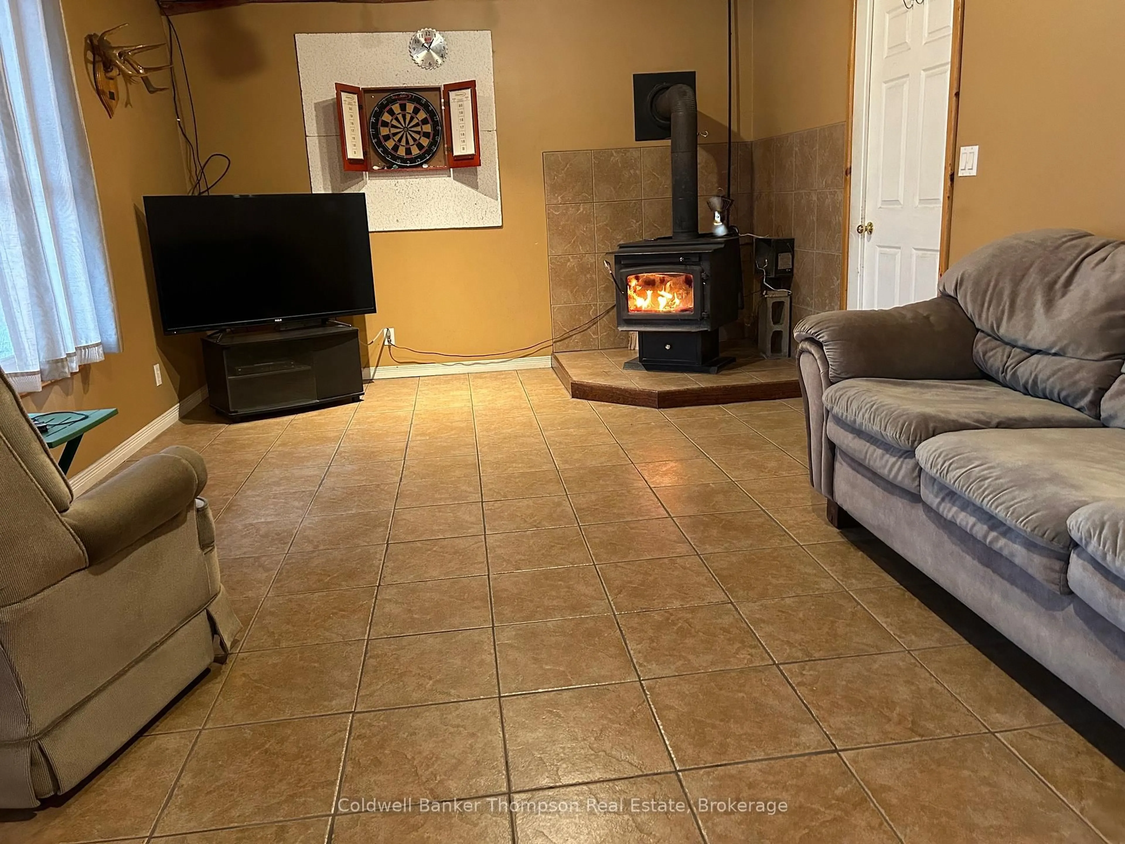 Unknown for 475 Chapman Dr, Burk's Falls Ontario P0A 1C0