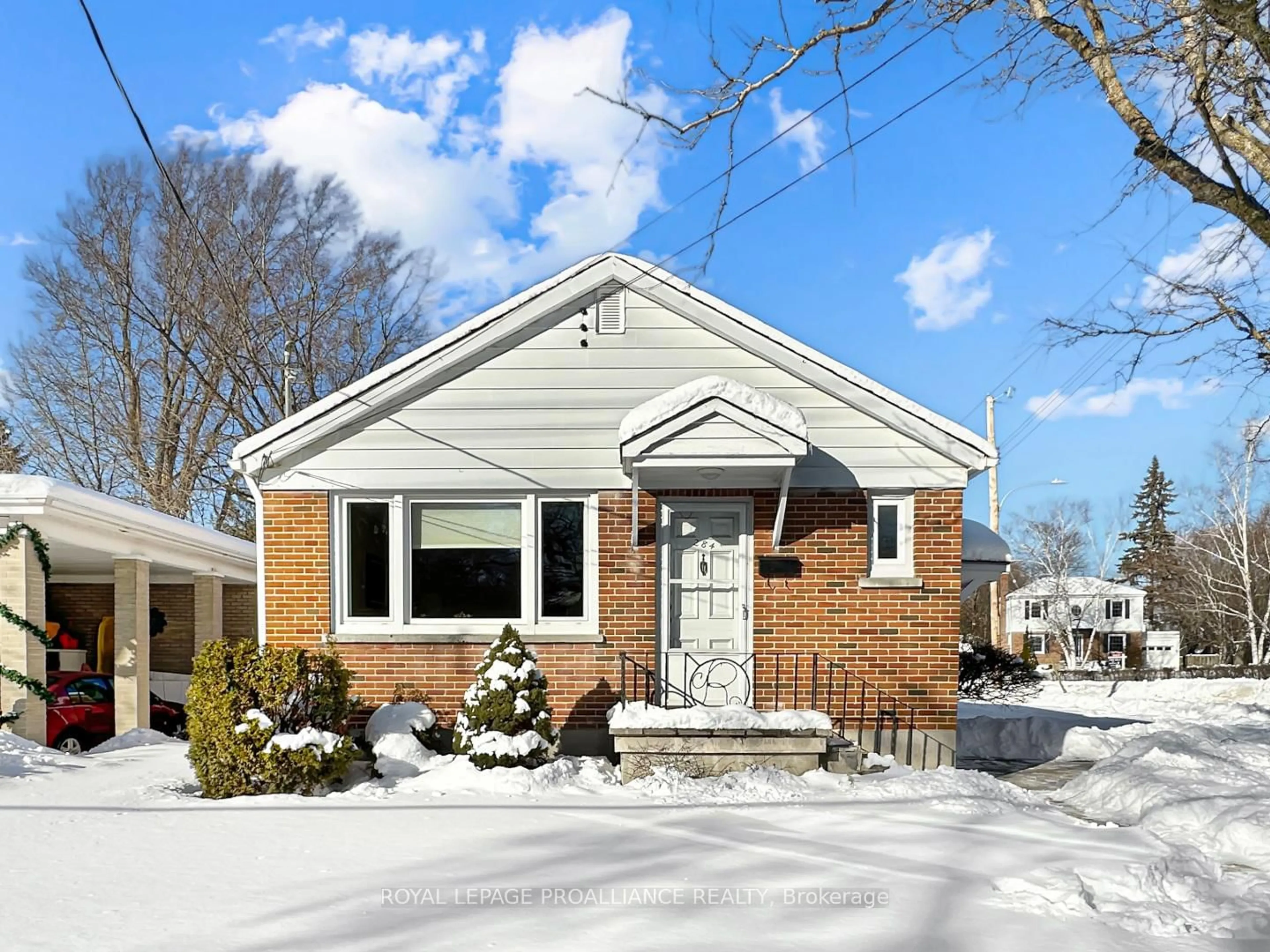 Home with brick exterior material, street for 284 Victoria Ave, Belleville Ontario K8N 2C7