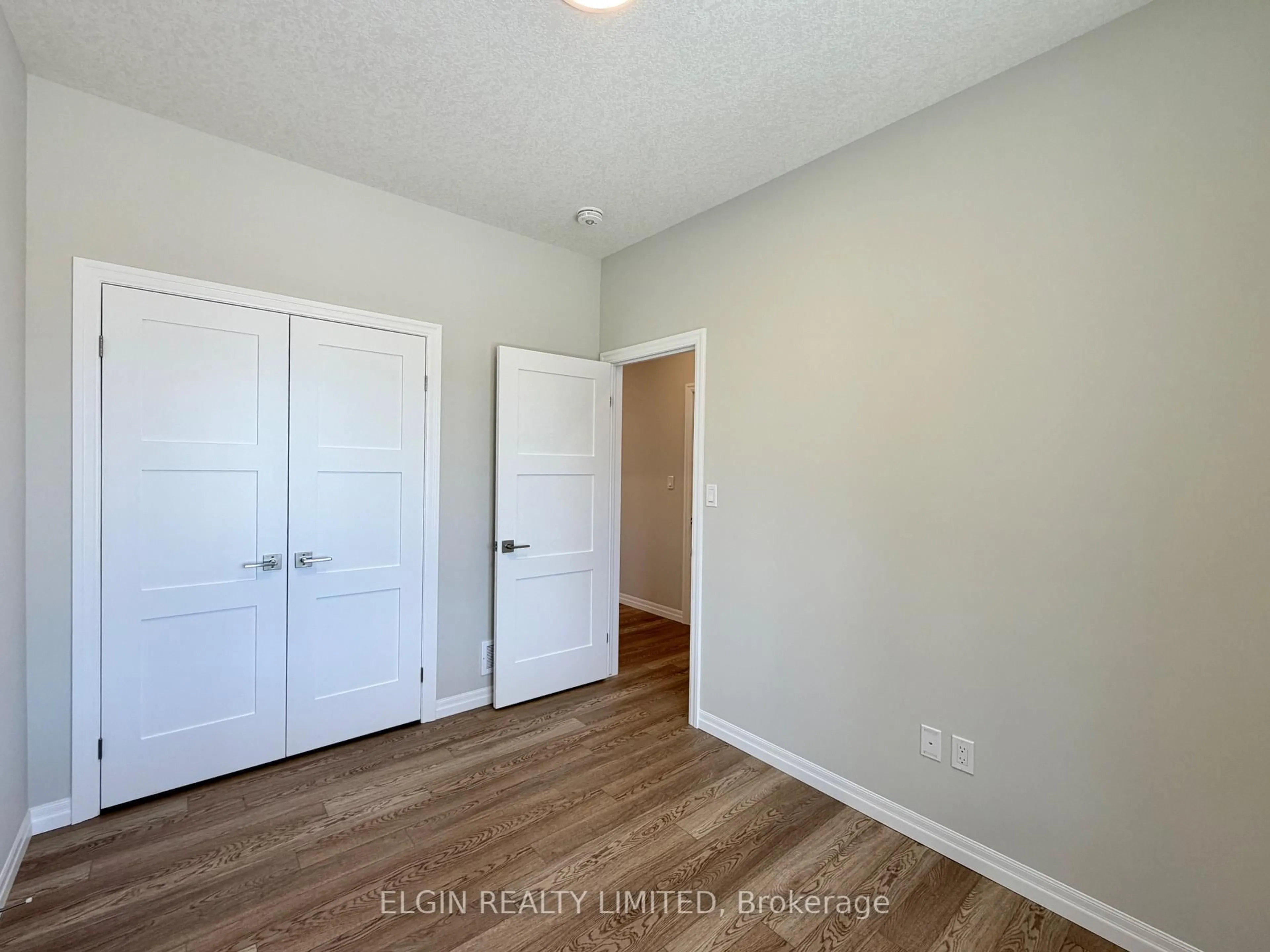 A pic of a room for 7 Horizon Crt, Central Elgin Ontario N5P 0E5