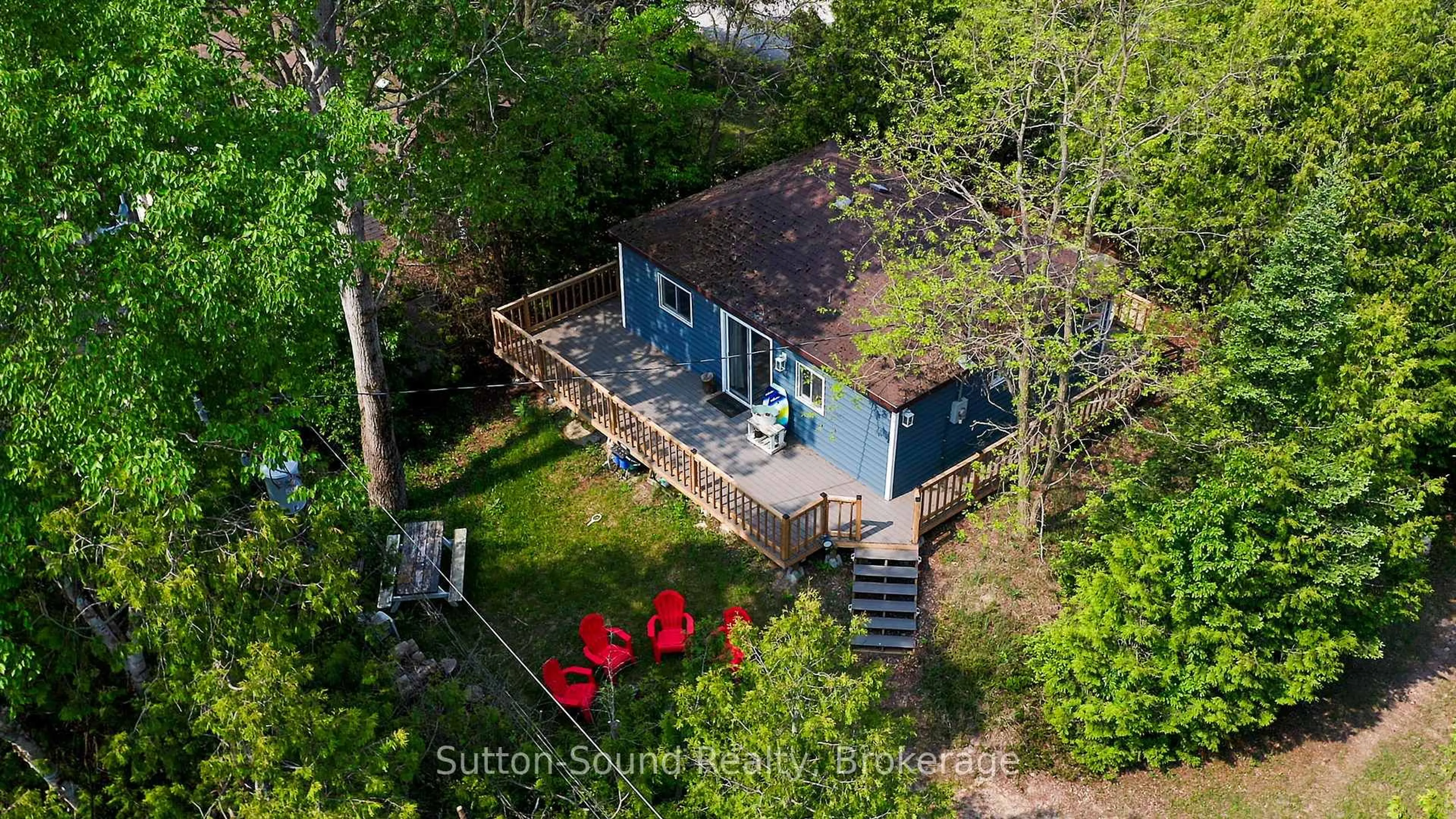 A pic from outside/outdoor area/front of a property/back of a property/a pic from drone, water/lake/river/ocean view for 1055 2nd Ave, Native Leased Lands Ontario N0H 2G0