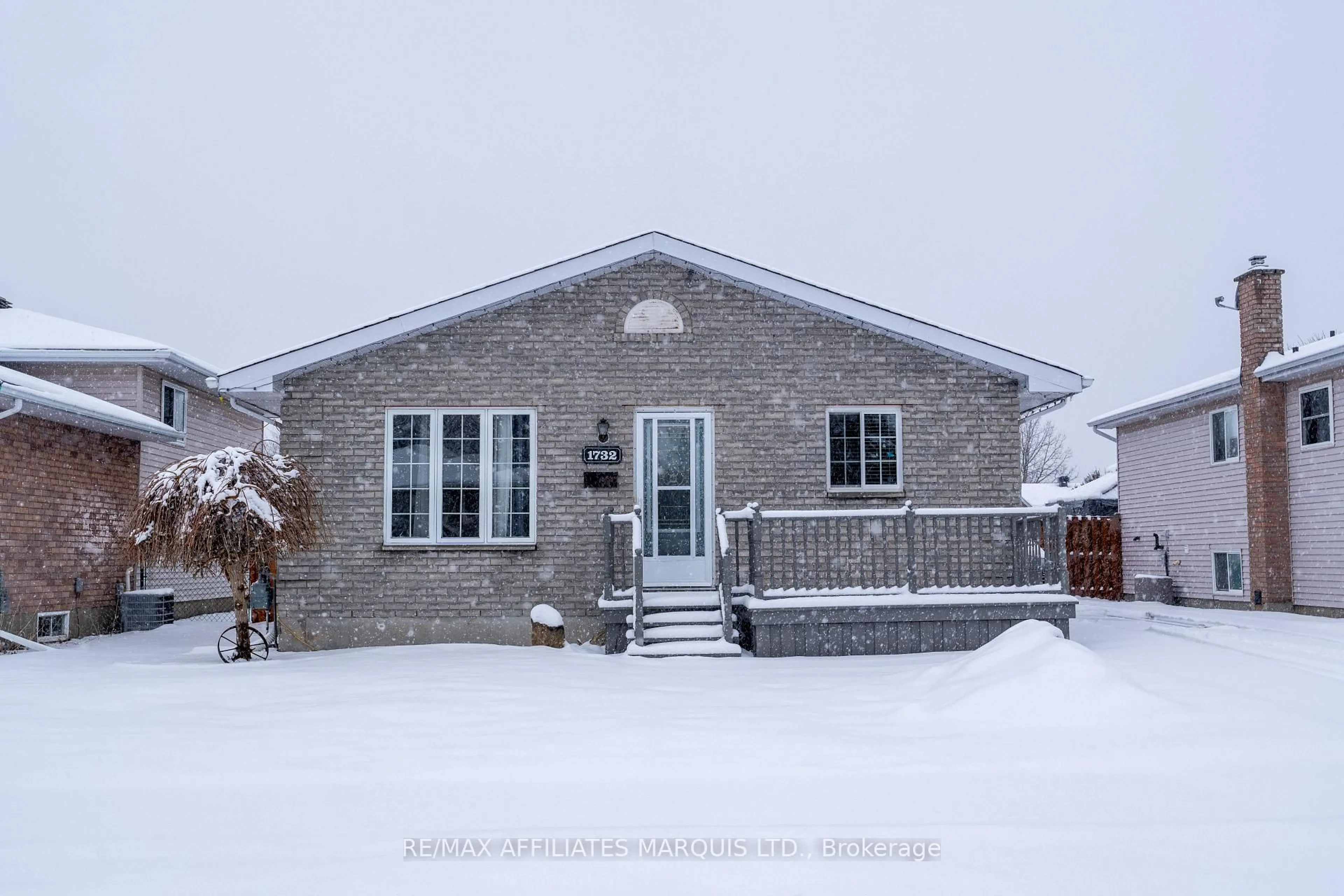 Unknown for 1732 Branch Dr, Cornwall Ontario K6J 5S9