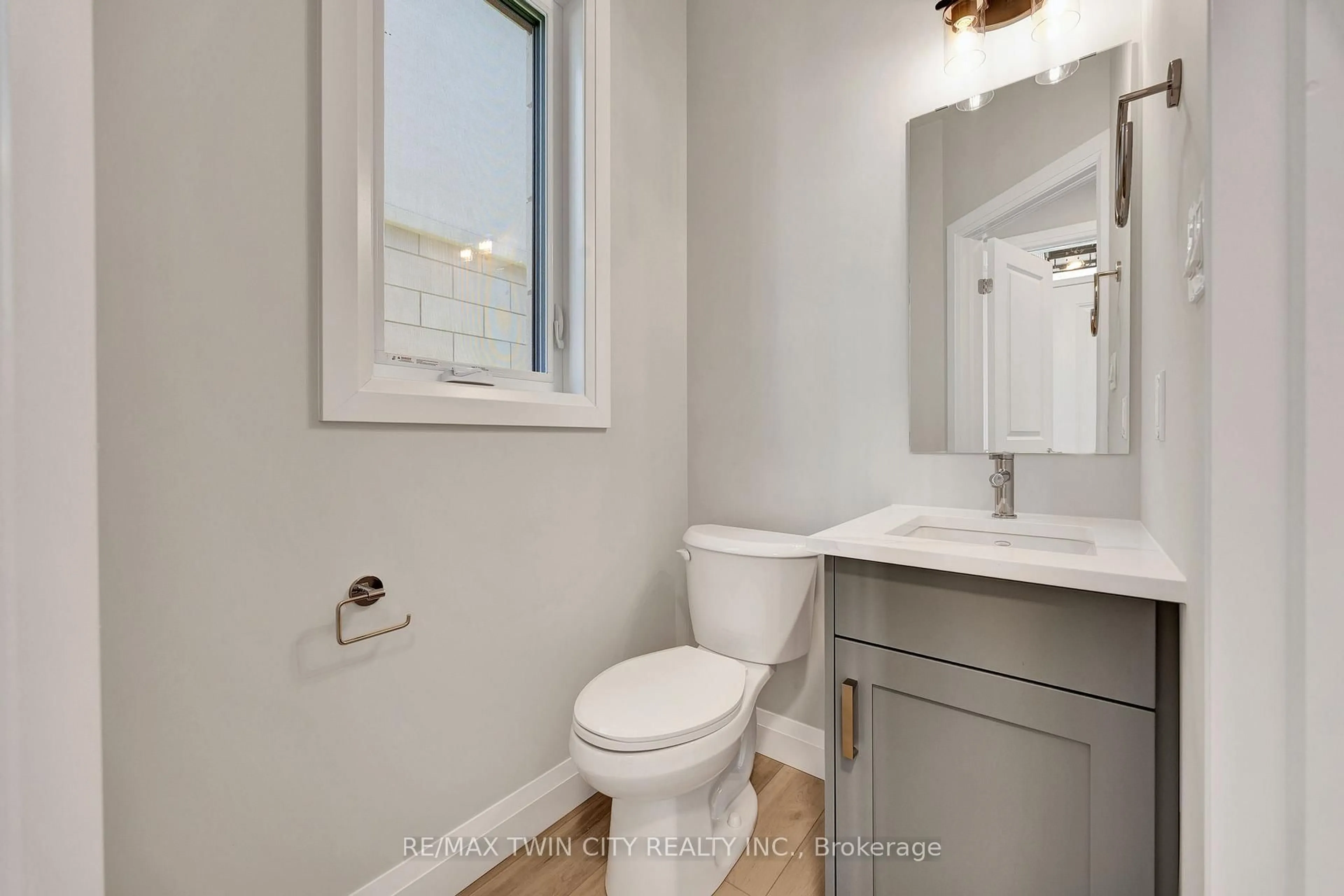 Standard bathroom, ceramic/tile floor for 143 Elgin St #63, Cambridge Ontario N1R 0E1