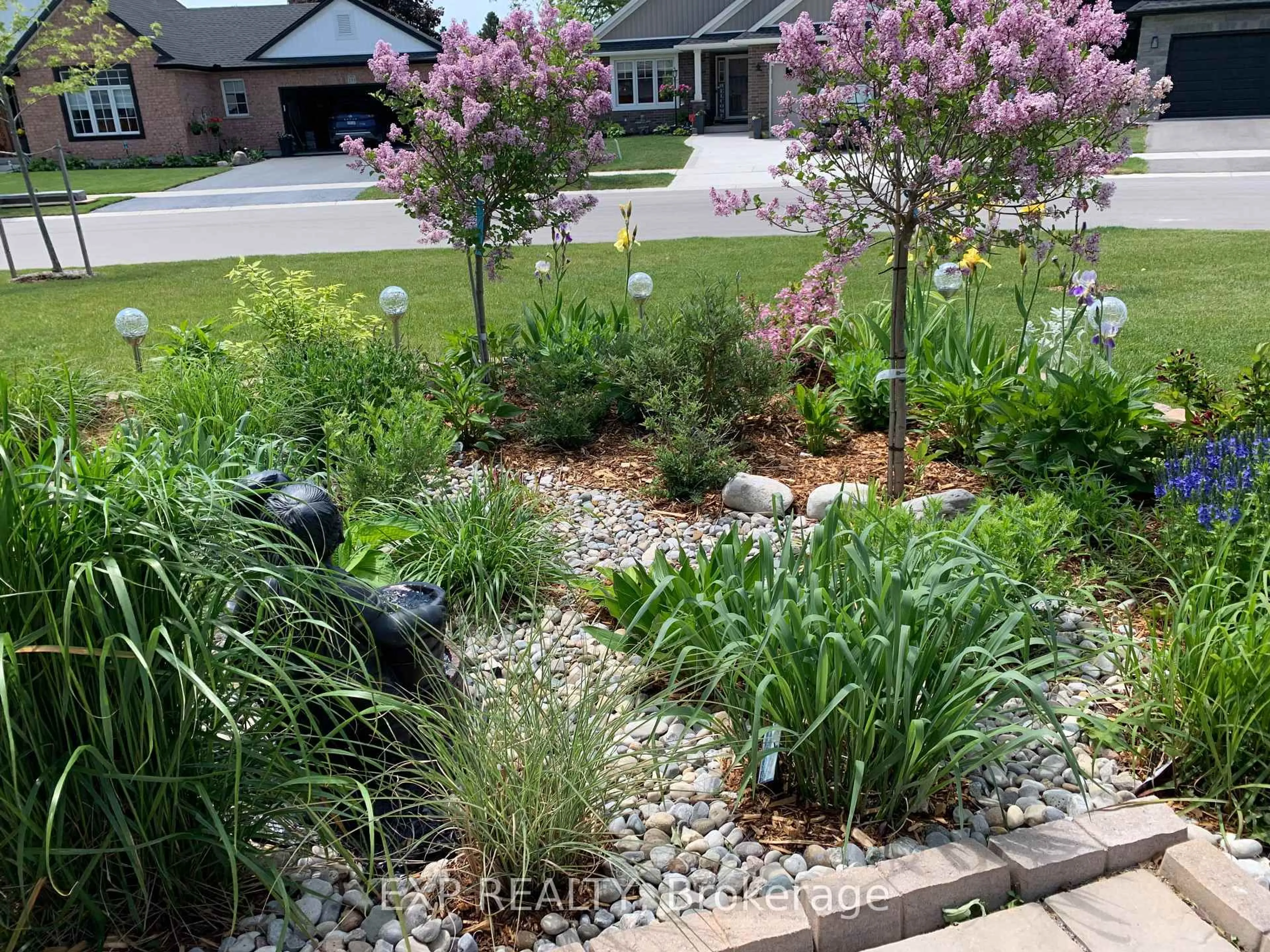 Patio, street for 190 Emery St. St, Central Elgin Ontario N5L 0A6