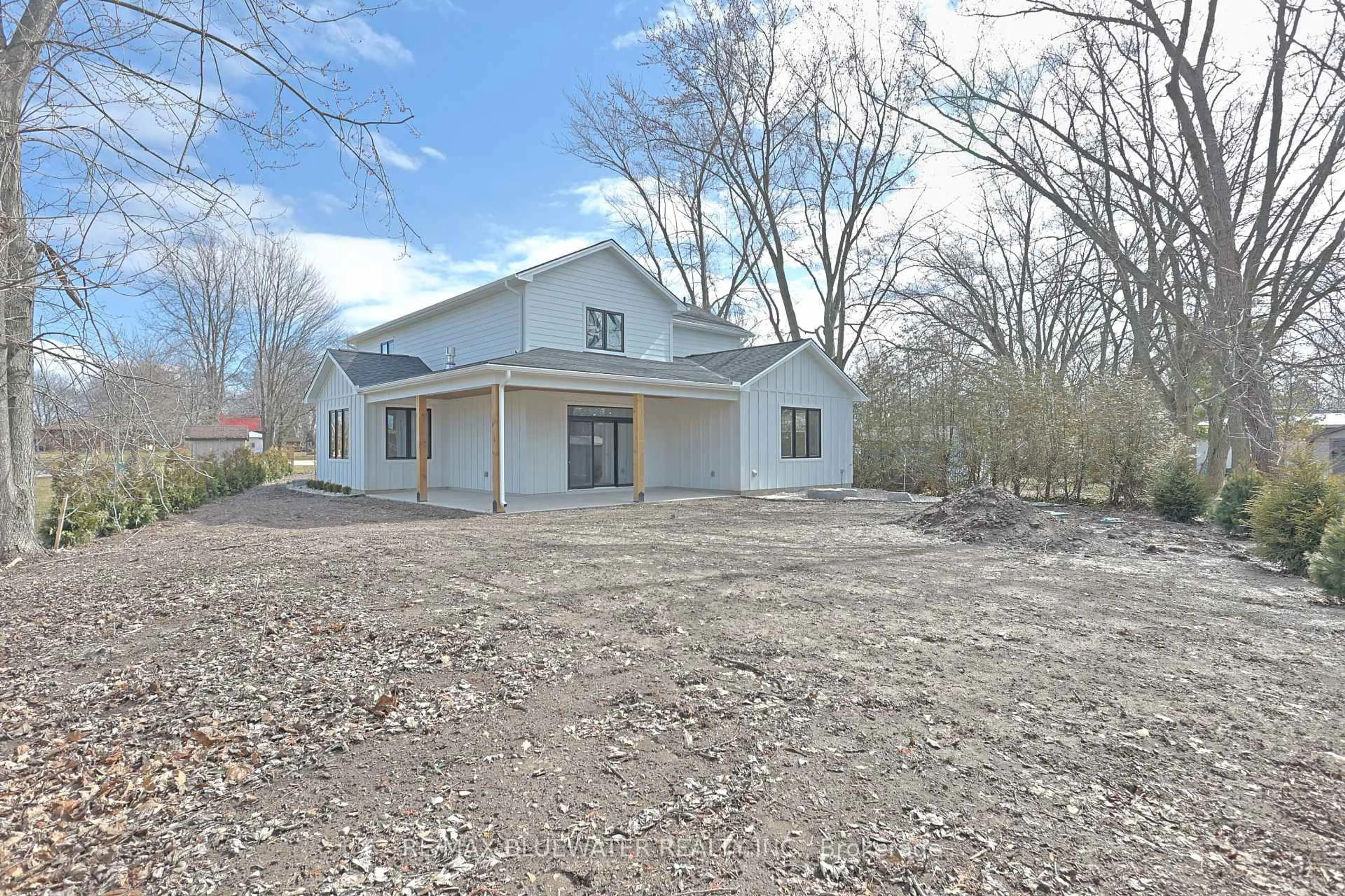 A pic from outside/outdoor area/front of a property/back of a property/a pic from drone, unknown for 72623 Stanley St, Bluewater Ontario N0M 2T0