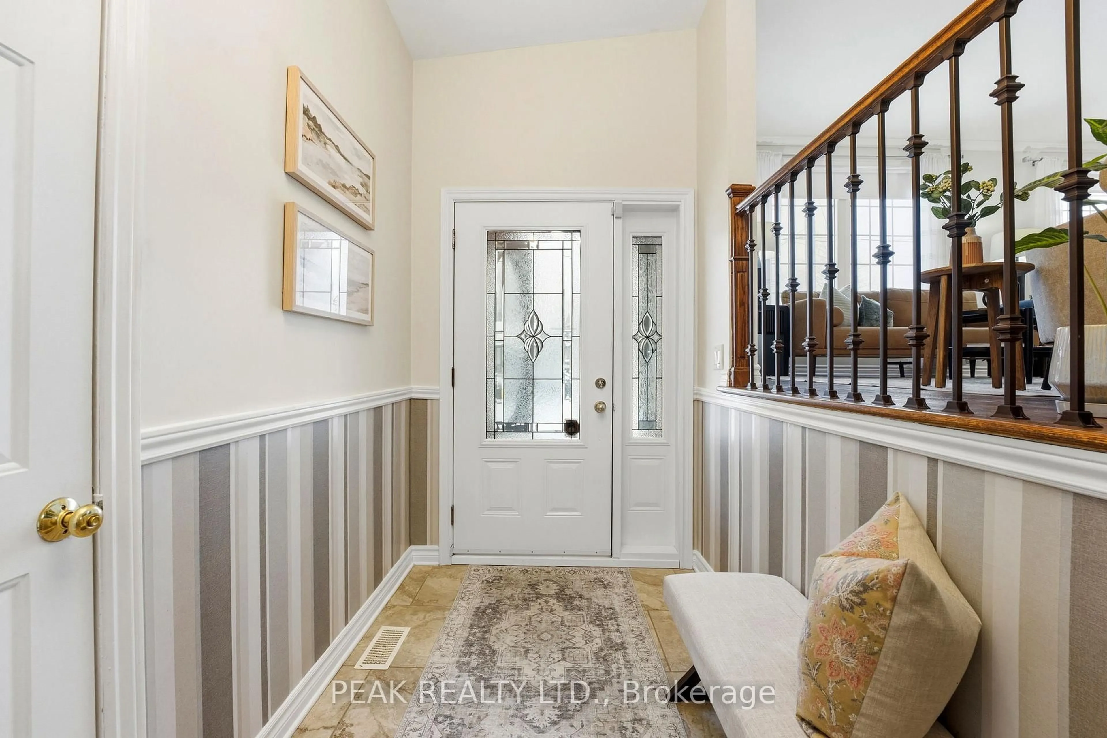 Indoor entryway for 197 Hanover Pl, Hamilton Ontario L8K 6B4