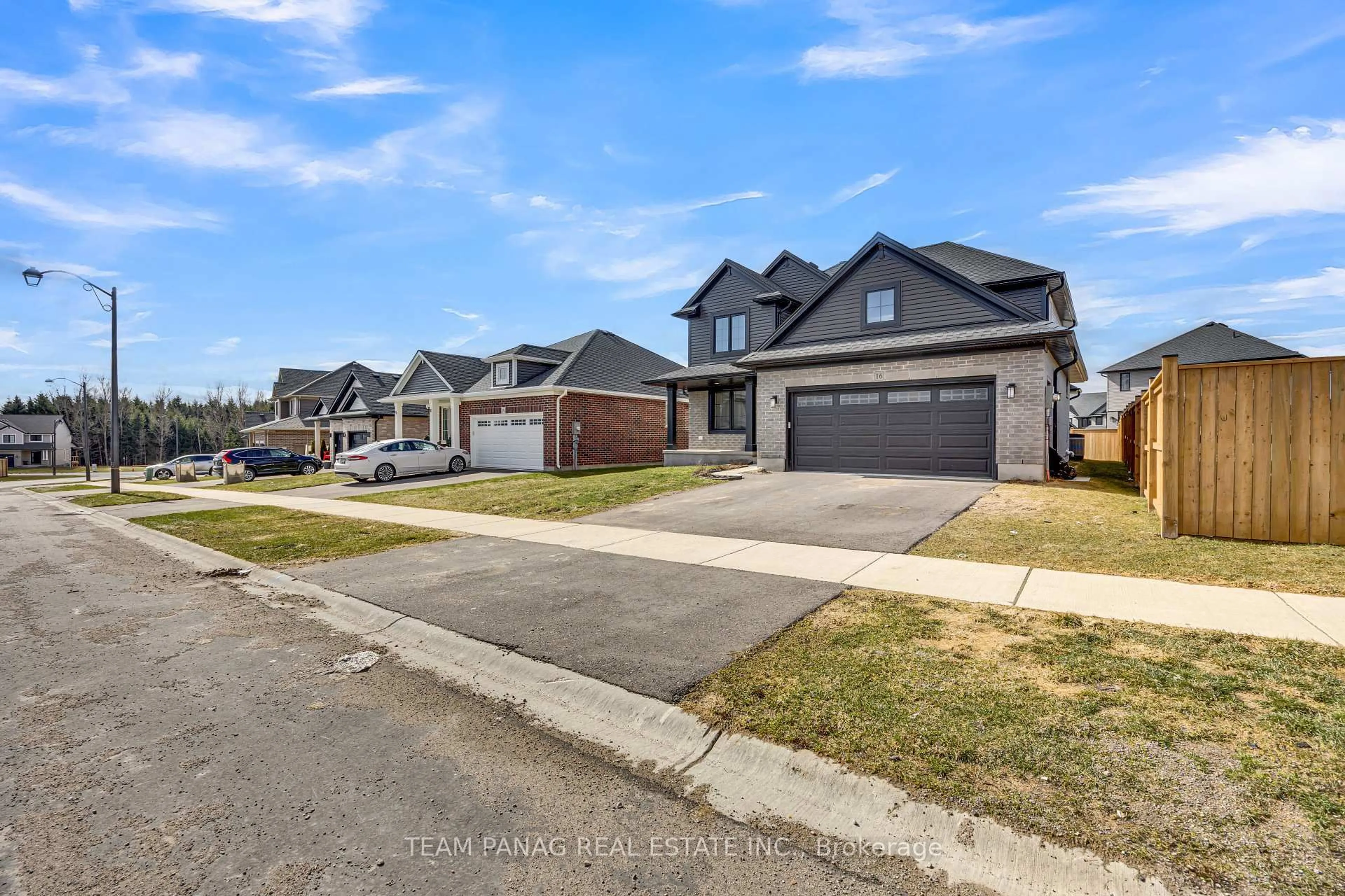 A pic from outside/outdoor area/front of a property/back of a property/a pic from drone, street for 16 Berardi Cres #Main, South-West Oxford Ontario N0J 1N0