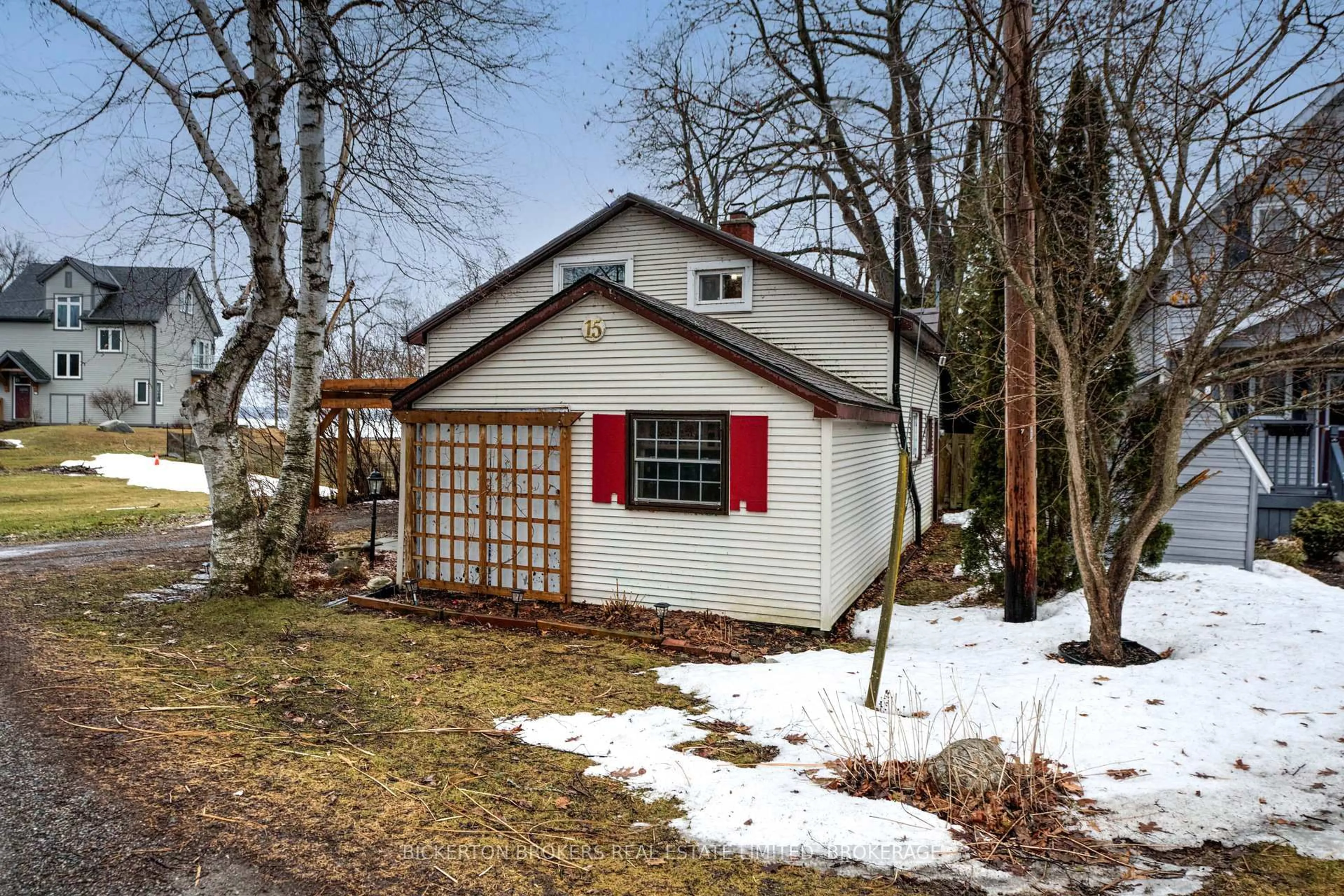 Shed for 15 Sturtivans Lane, Front of Leeds & Seeleys Bay Ontario K7G 2V4