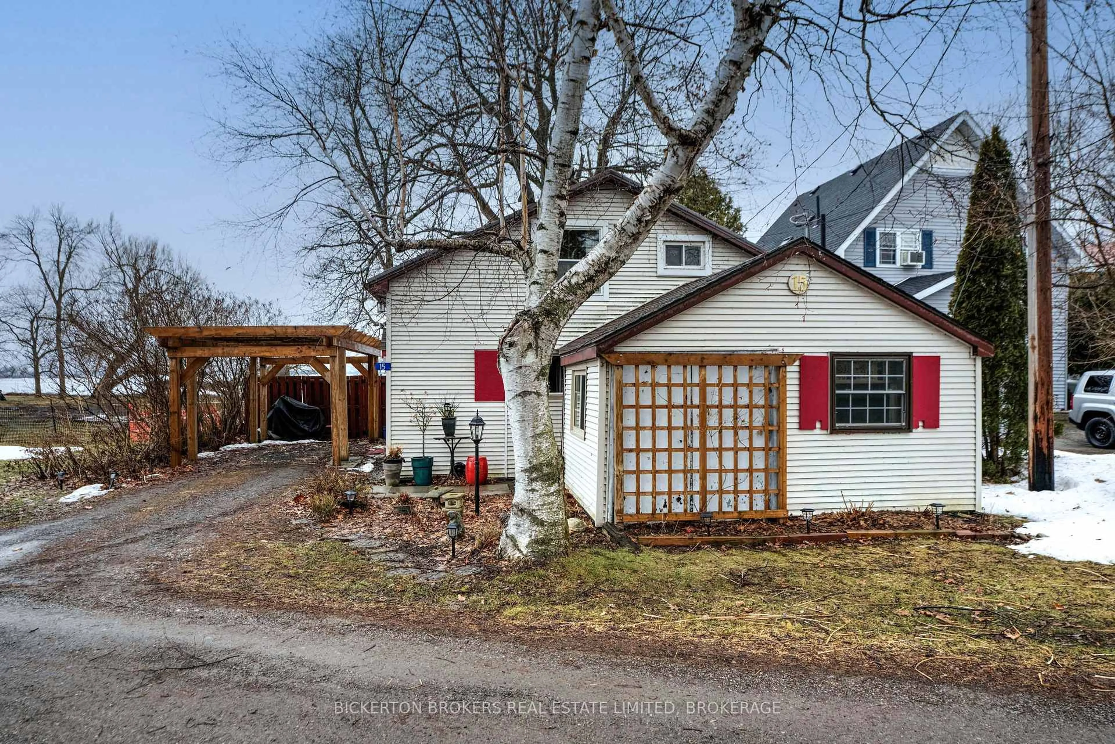 Unknown for 15 Sturtivans Lane, Front of Leeds & Seeleys Bay Ontario K7G 2V4