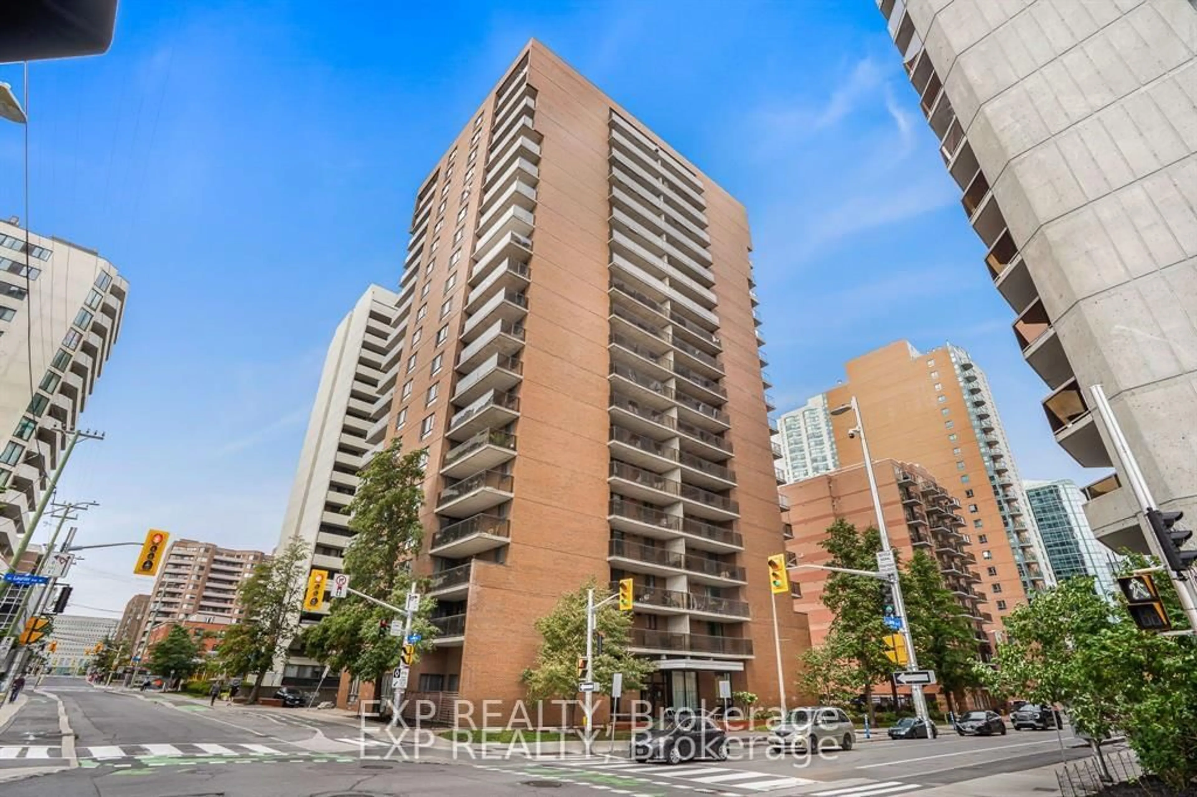 Unknown for 475 Laurier Ave #204, Ottawa Ontario K1R 7X1
