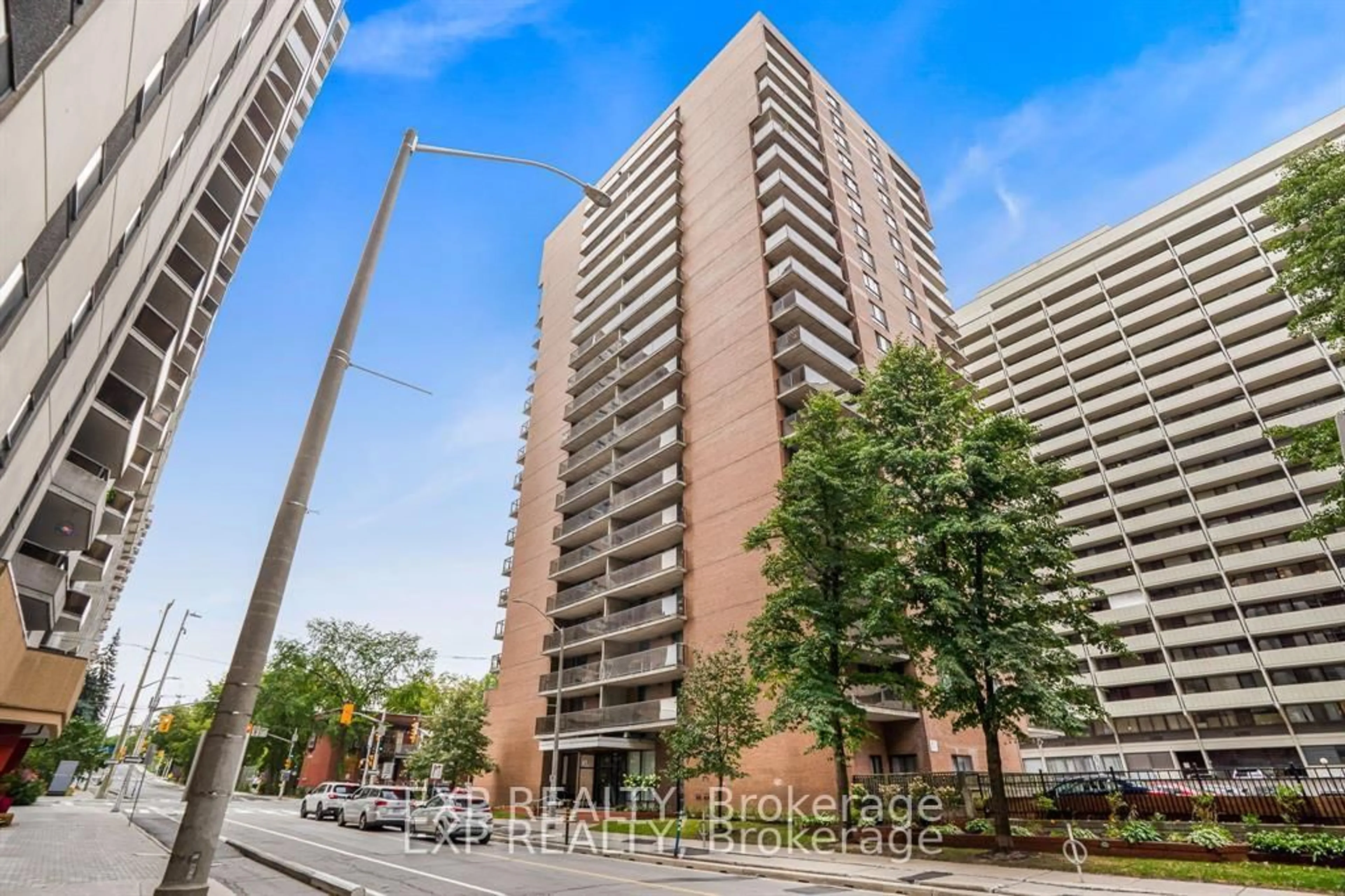 Unknown for 475 Laurier Ave #204, Ottawa Ontario K1R 7X1