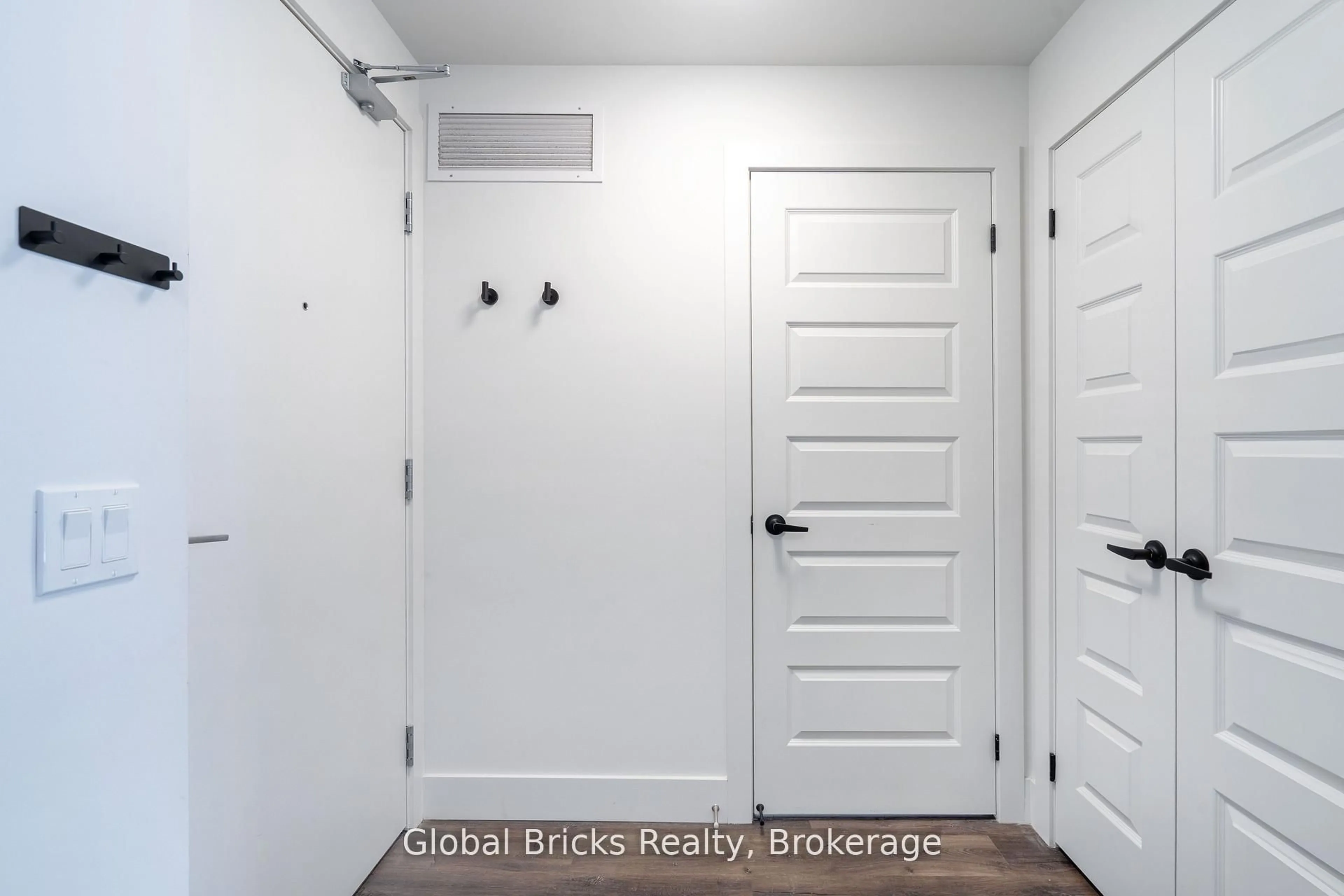 Indoor entryway for 103 Roger St #313, Waterloo Ontario N2J 0G2