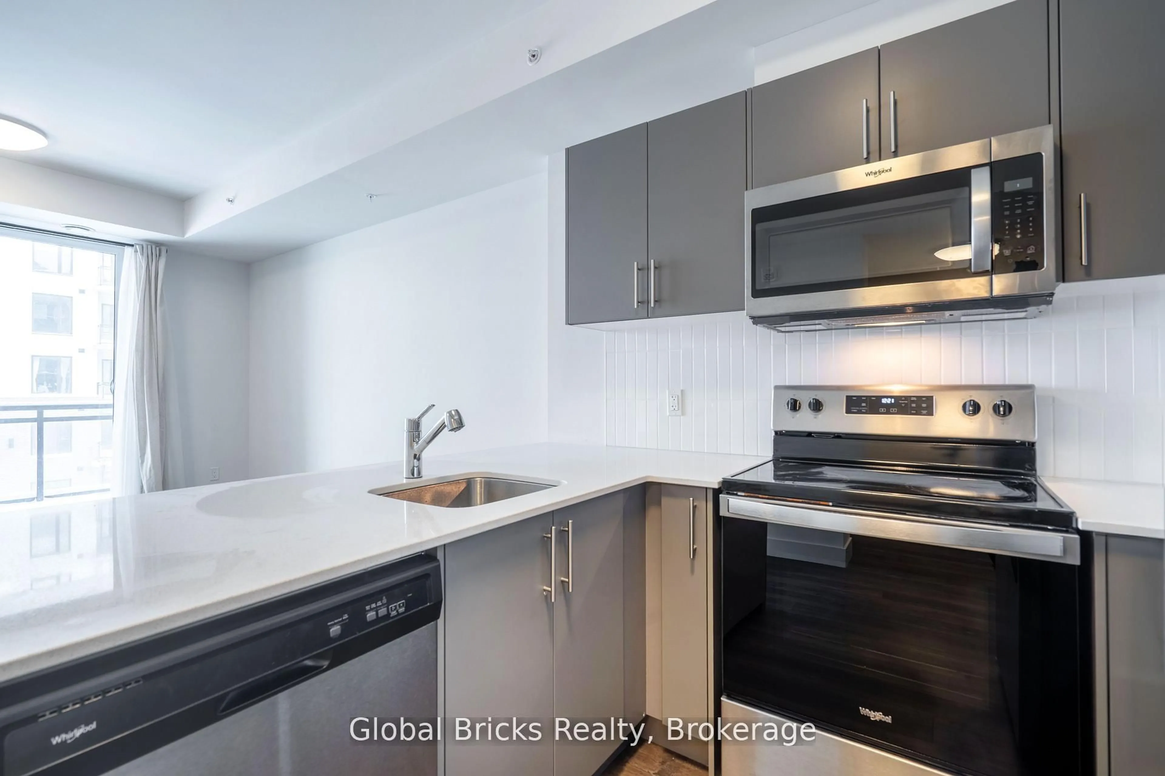 Standard kitchen, unknown for 103 Roger St #313, Waterloo Ontario N2J 0G2