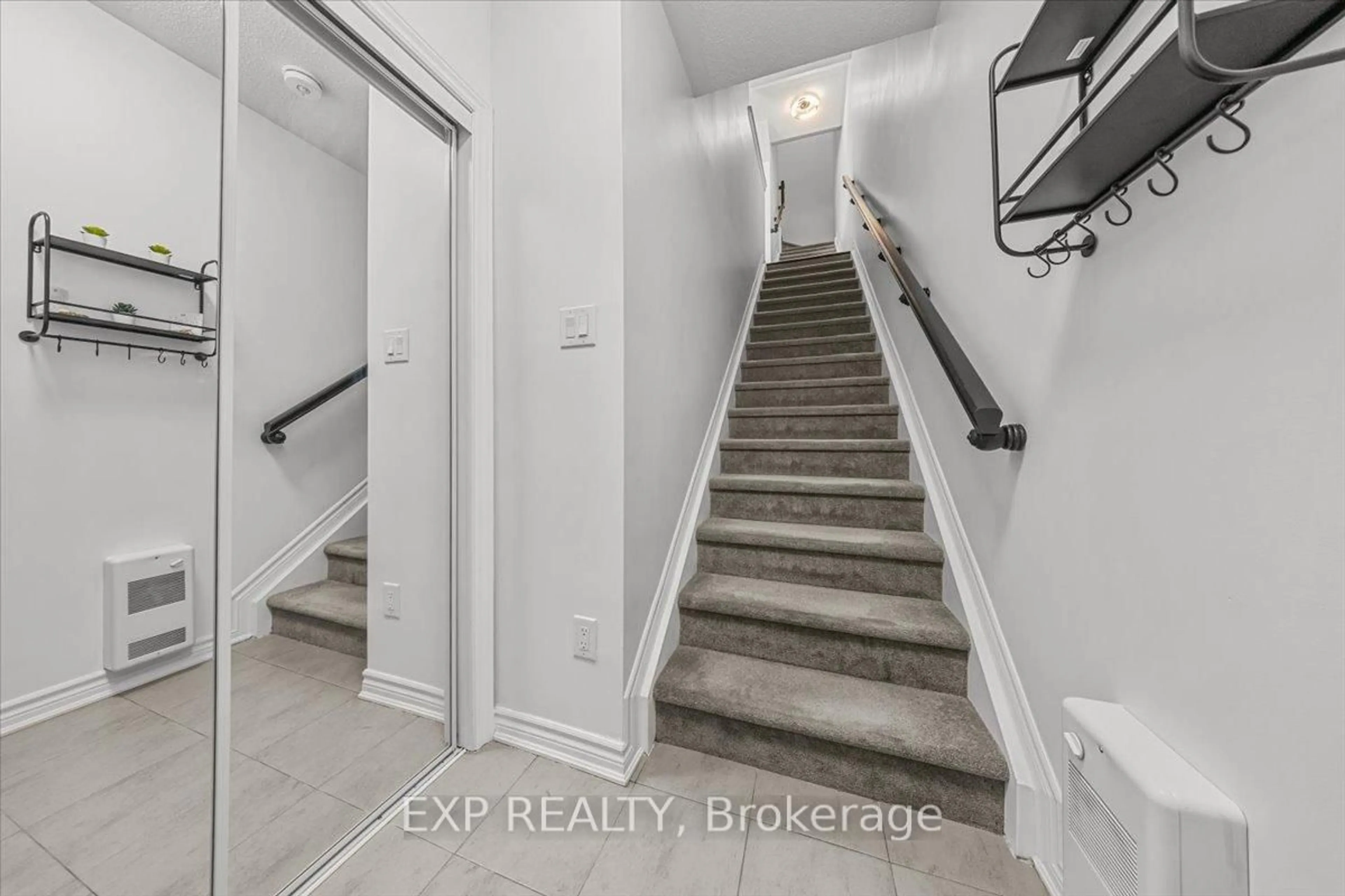 Indoor entryway for 704 Lapland Private, Ottawa Ontario K2V 0S4